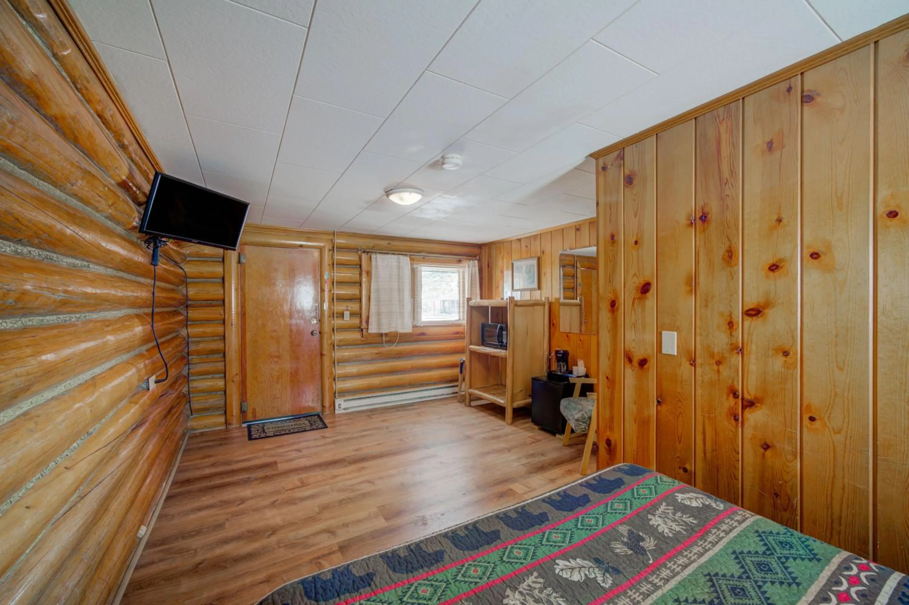 Sportsman's Lodge