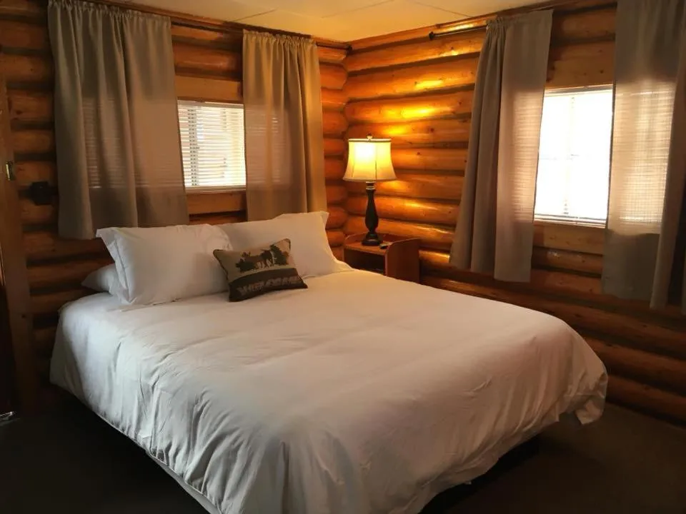 Bed in Sportsman's Lodge