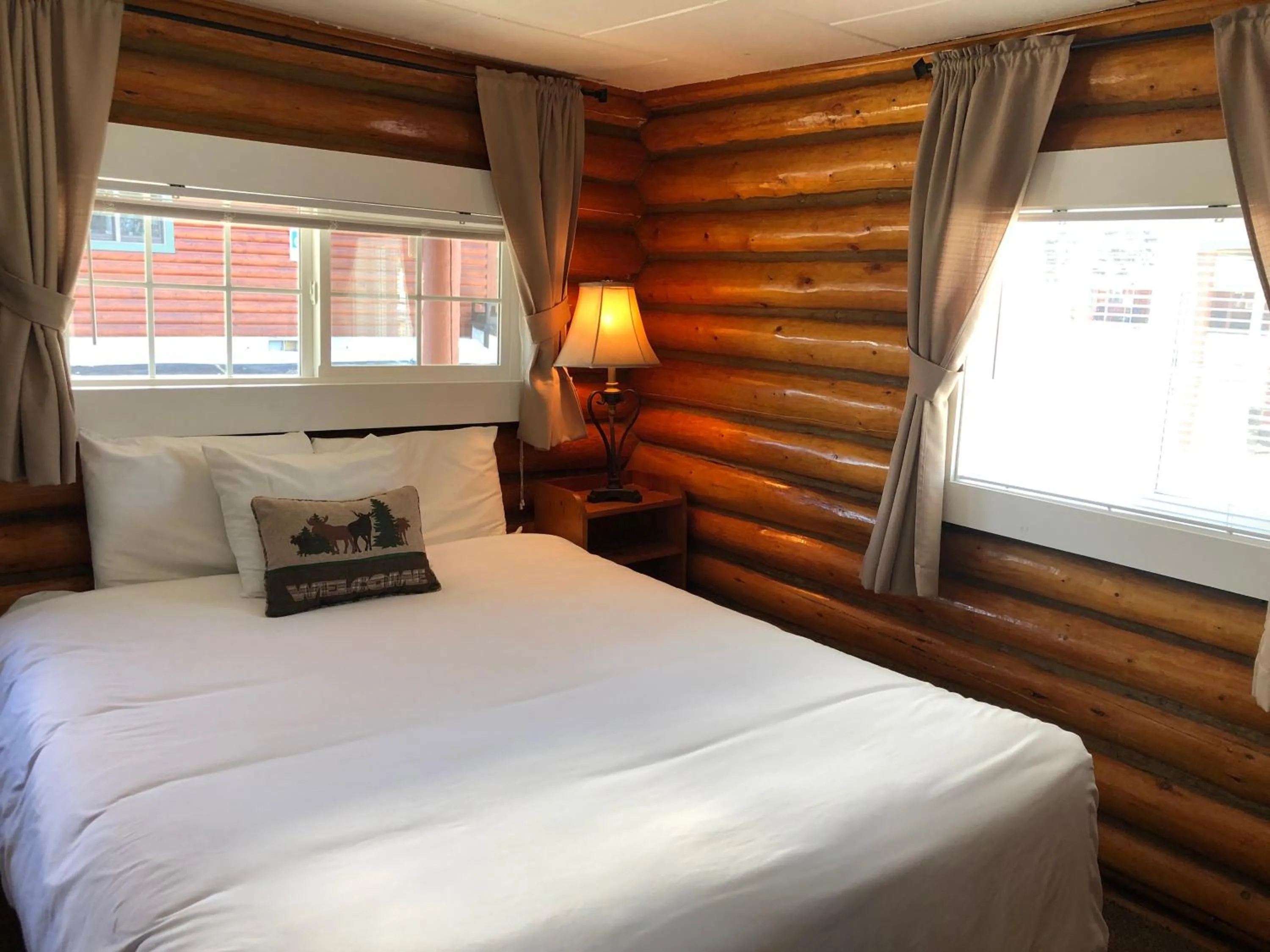 Bed in Sportsman's Lodge