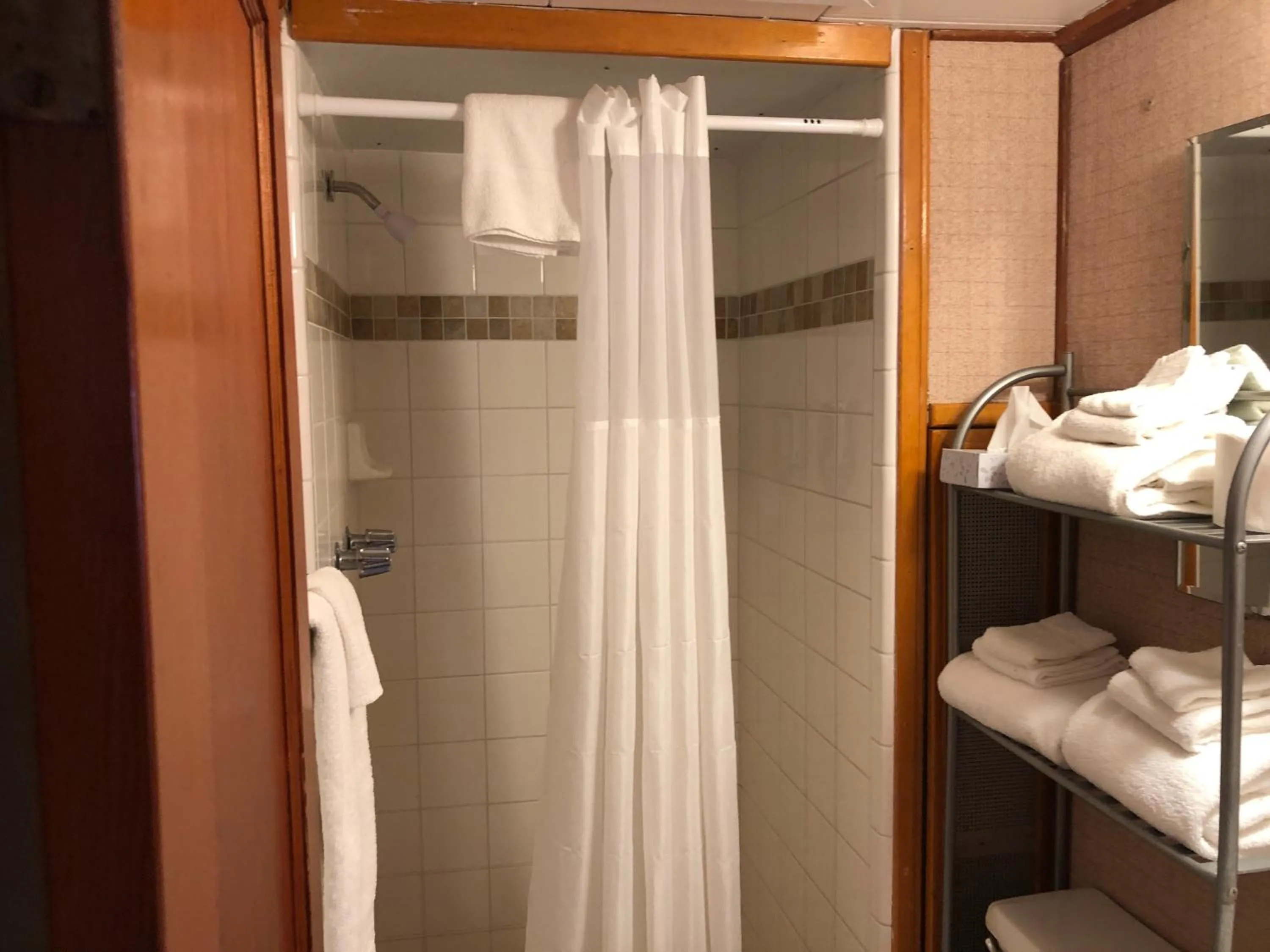 Sportsman's Lodge