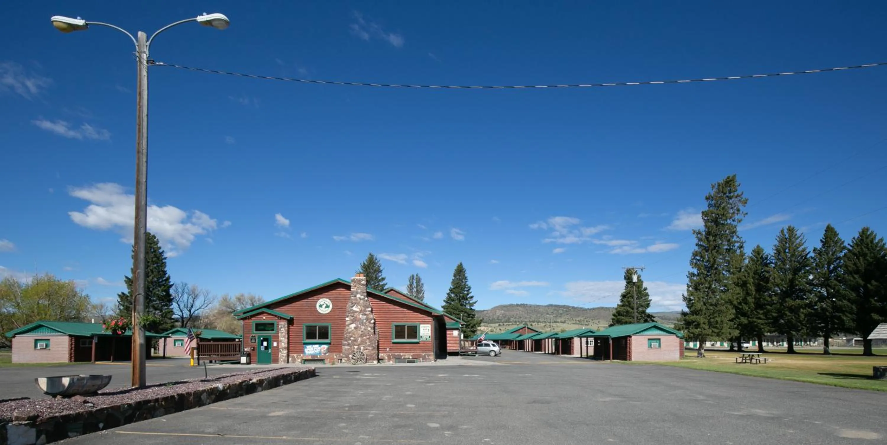 Sportsman's Lodge
