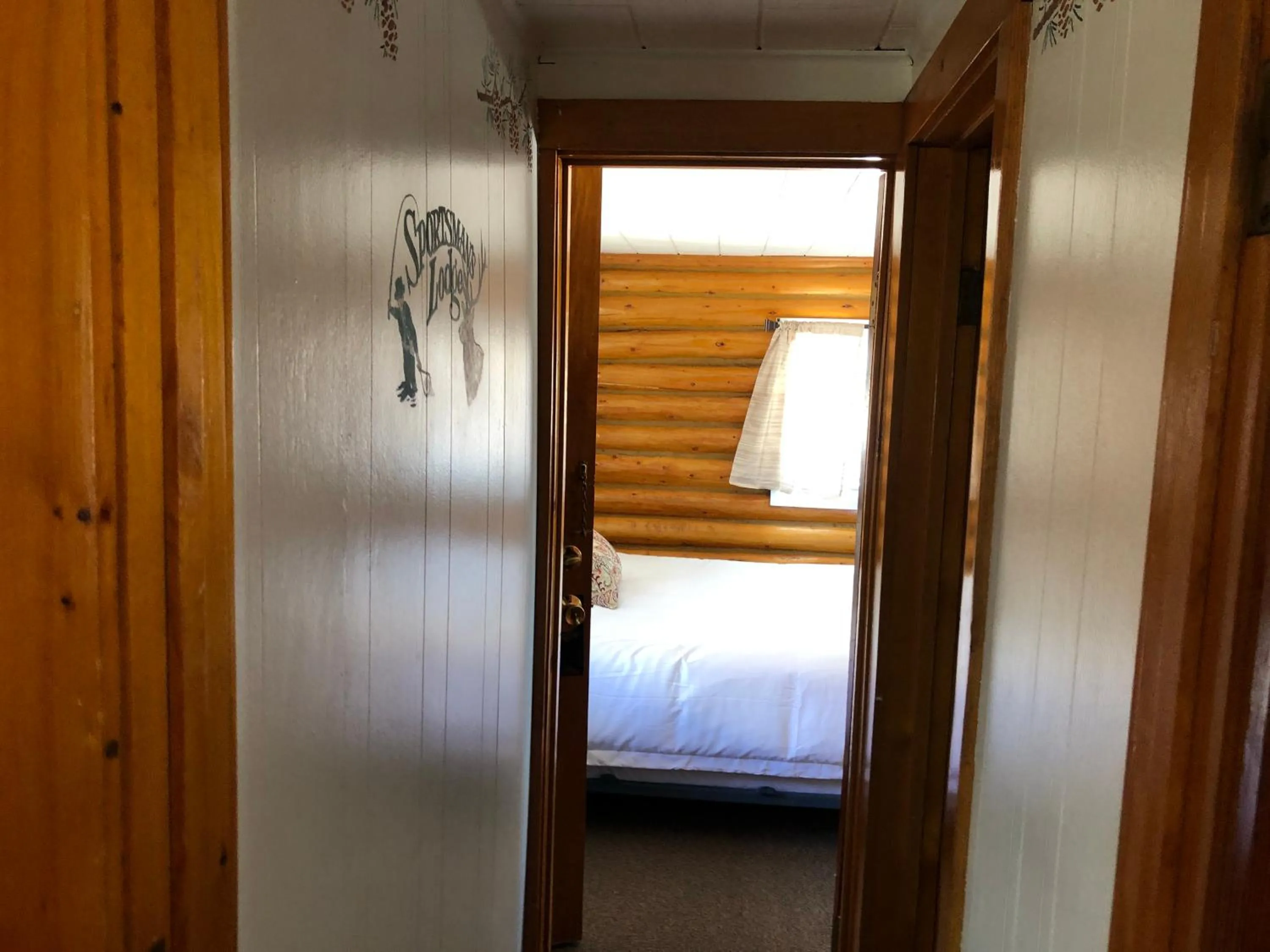 Sportsman's Lodge