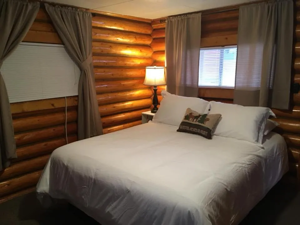 Bedroom in Sportsman's Lodge