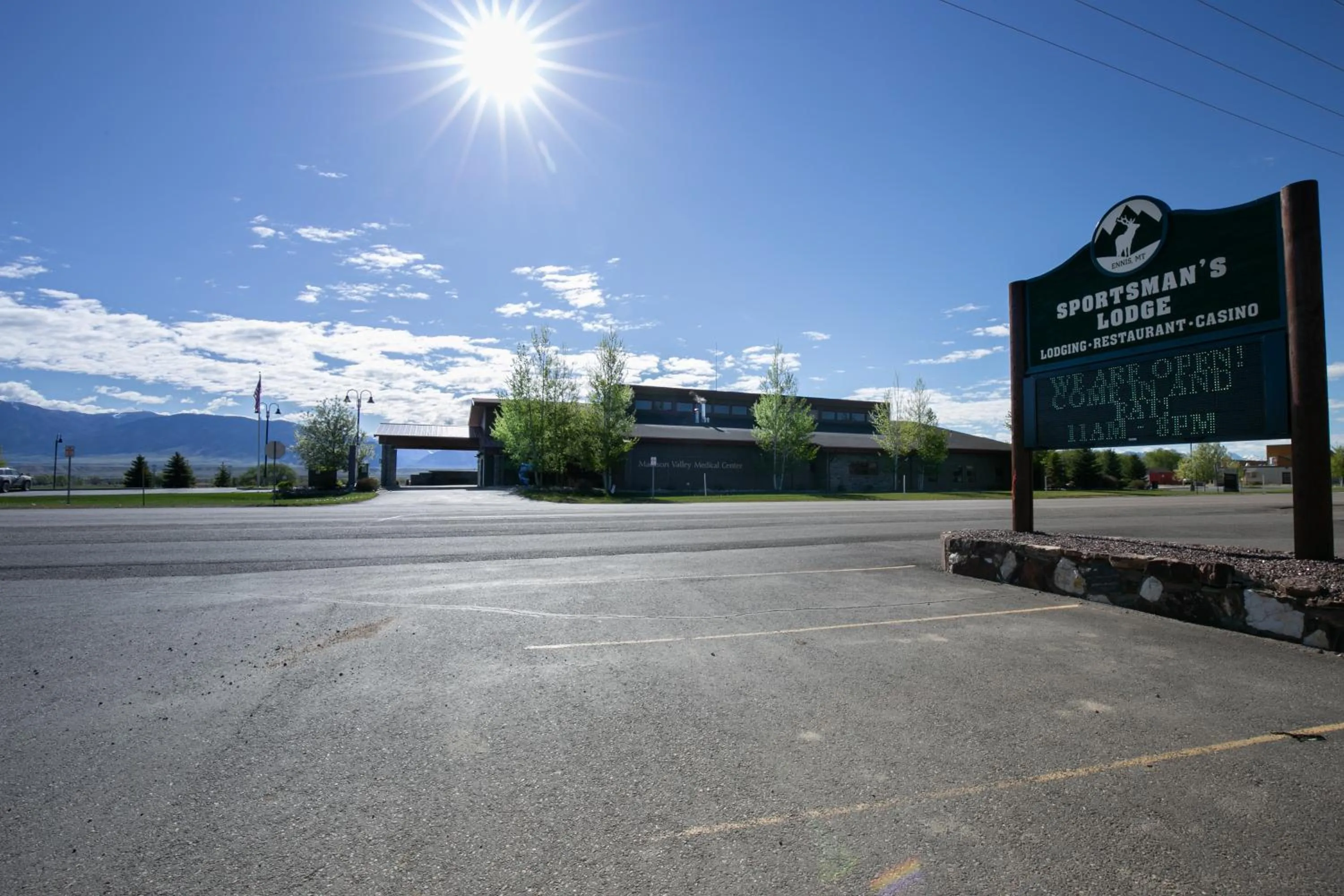 Sportsman's Lodge