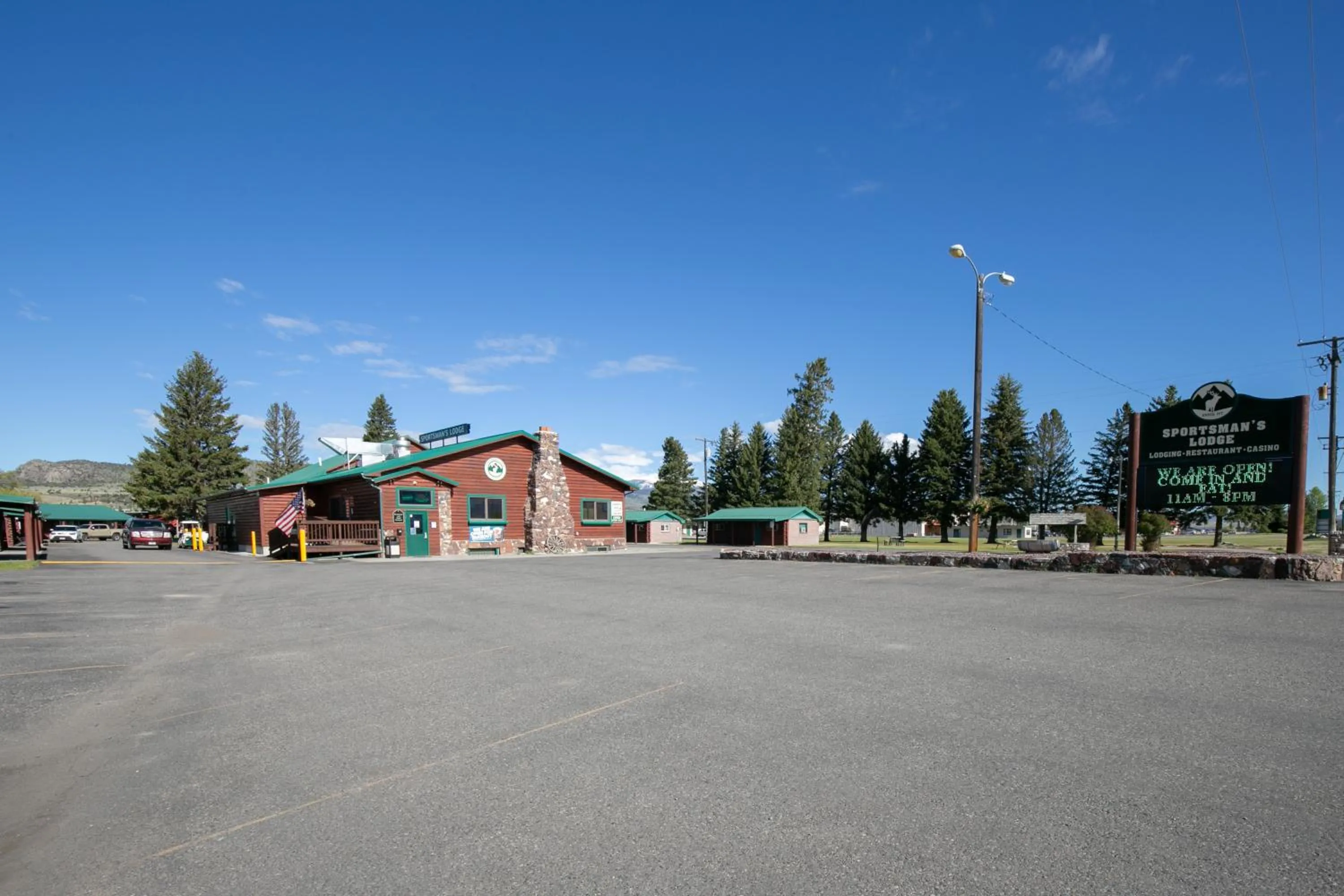 Sportsman's Lodge