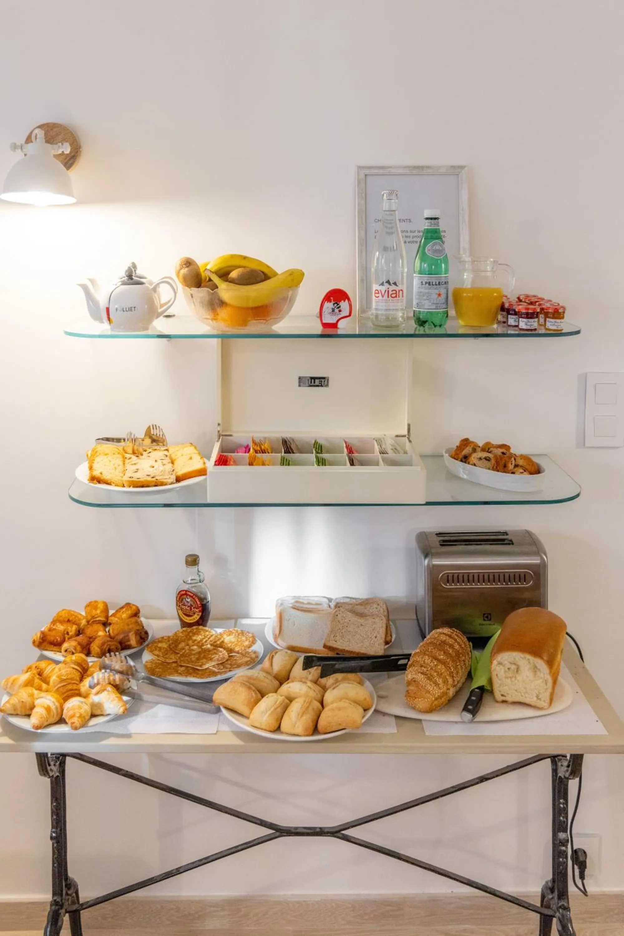 Breakfast in Hotel les Armoiries