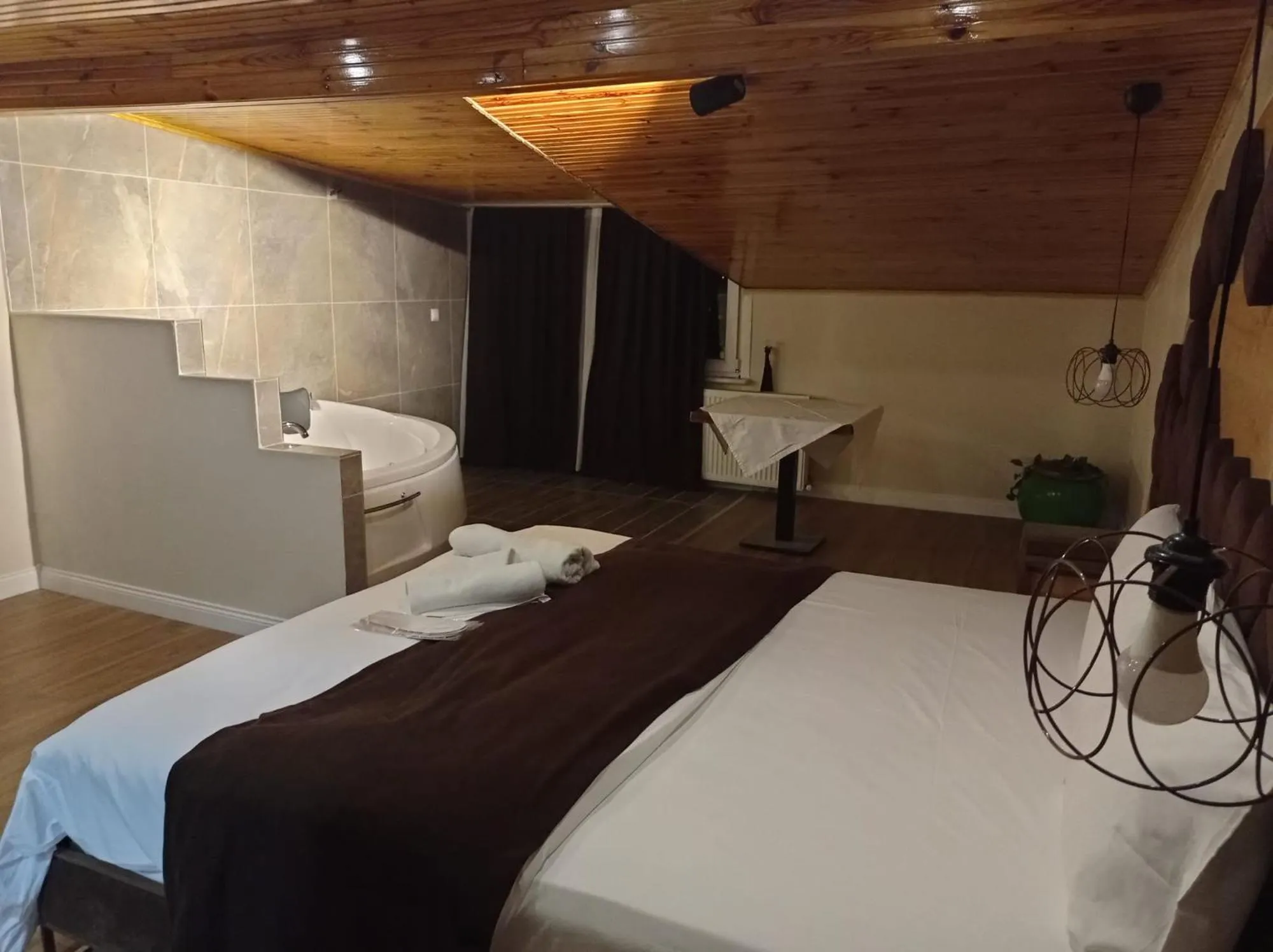 Toilet, Bed in lily airport otel