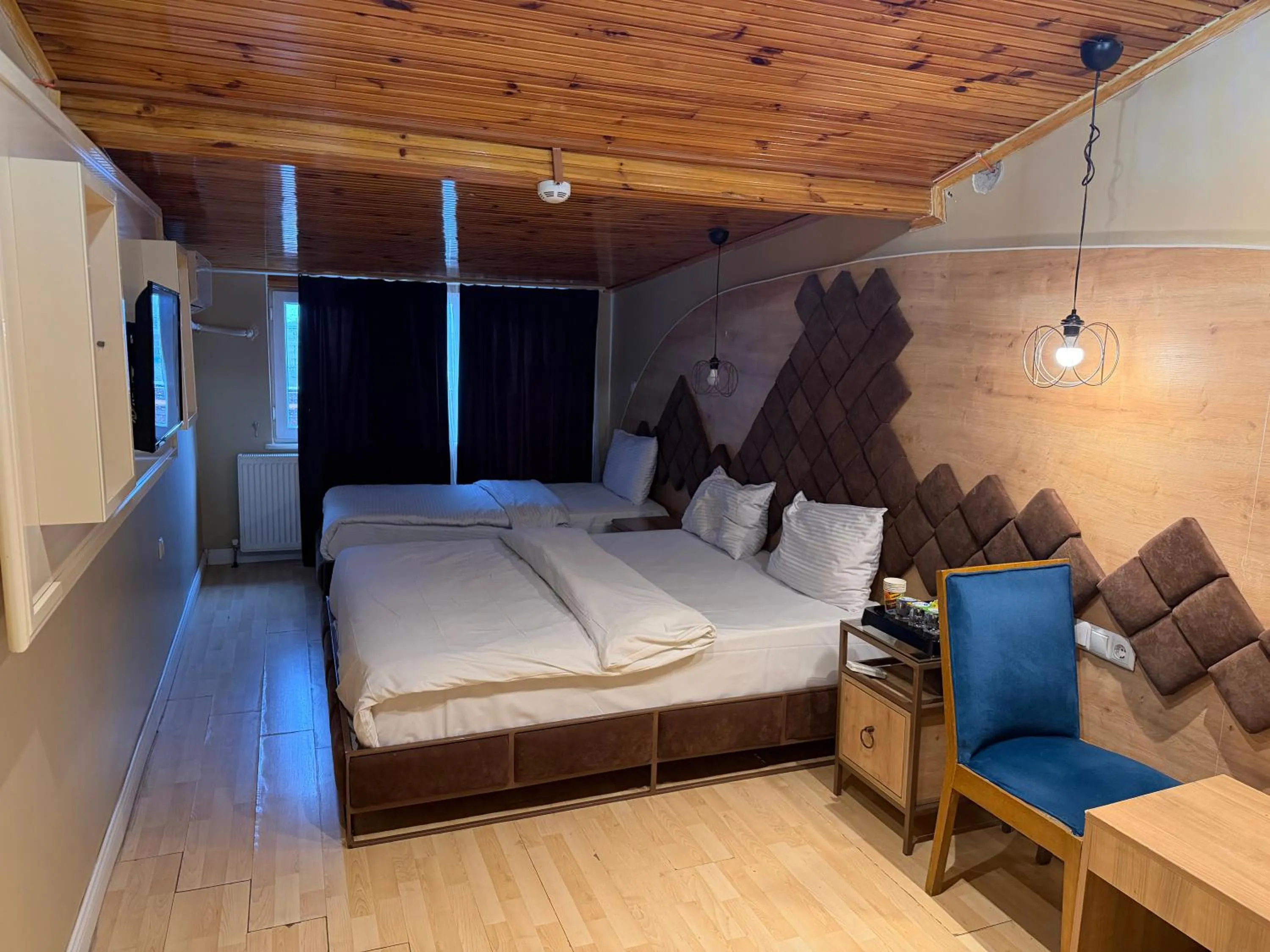 Bed in lily airport otel