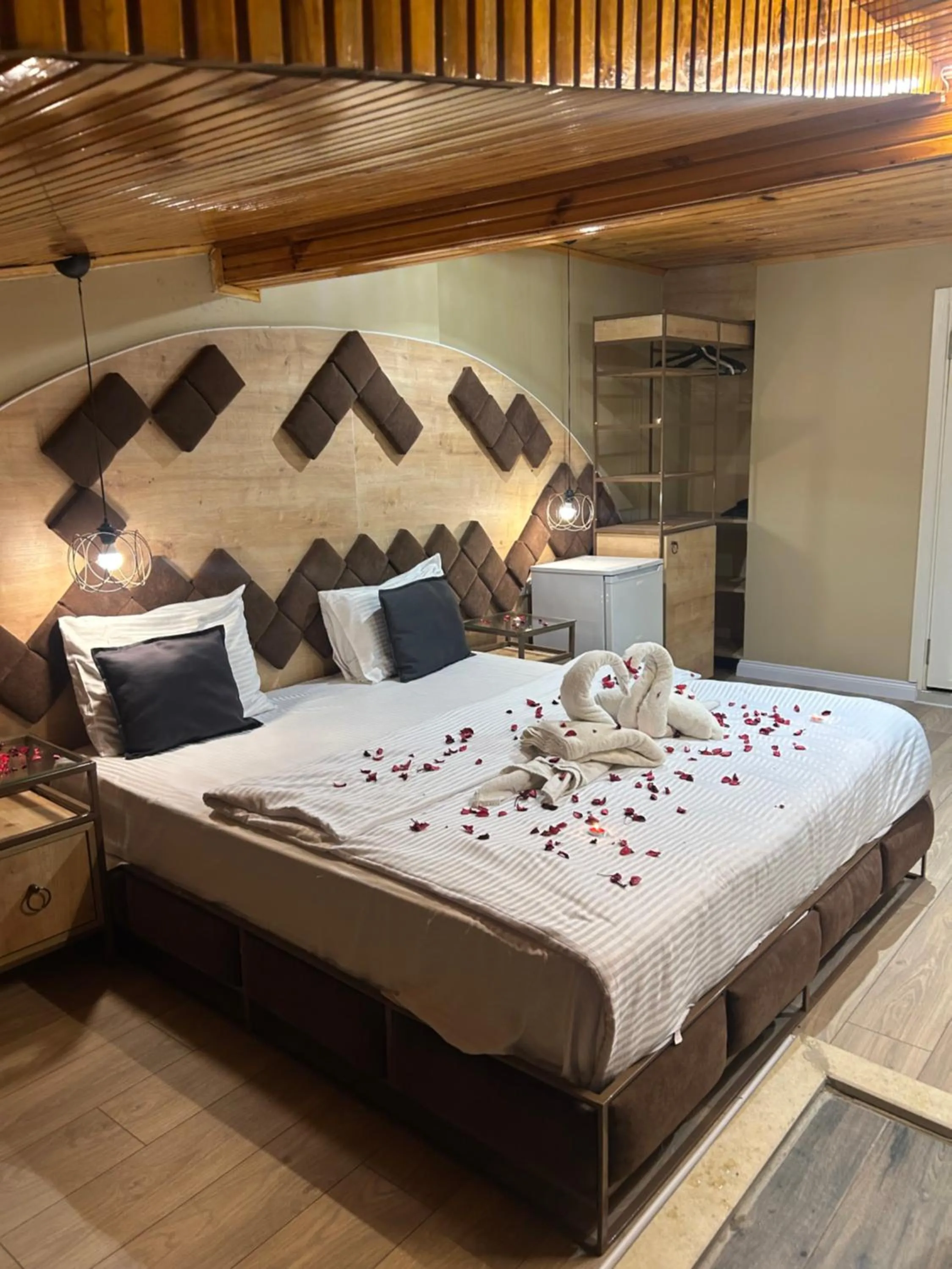 Bed in lily airport otel