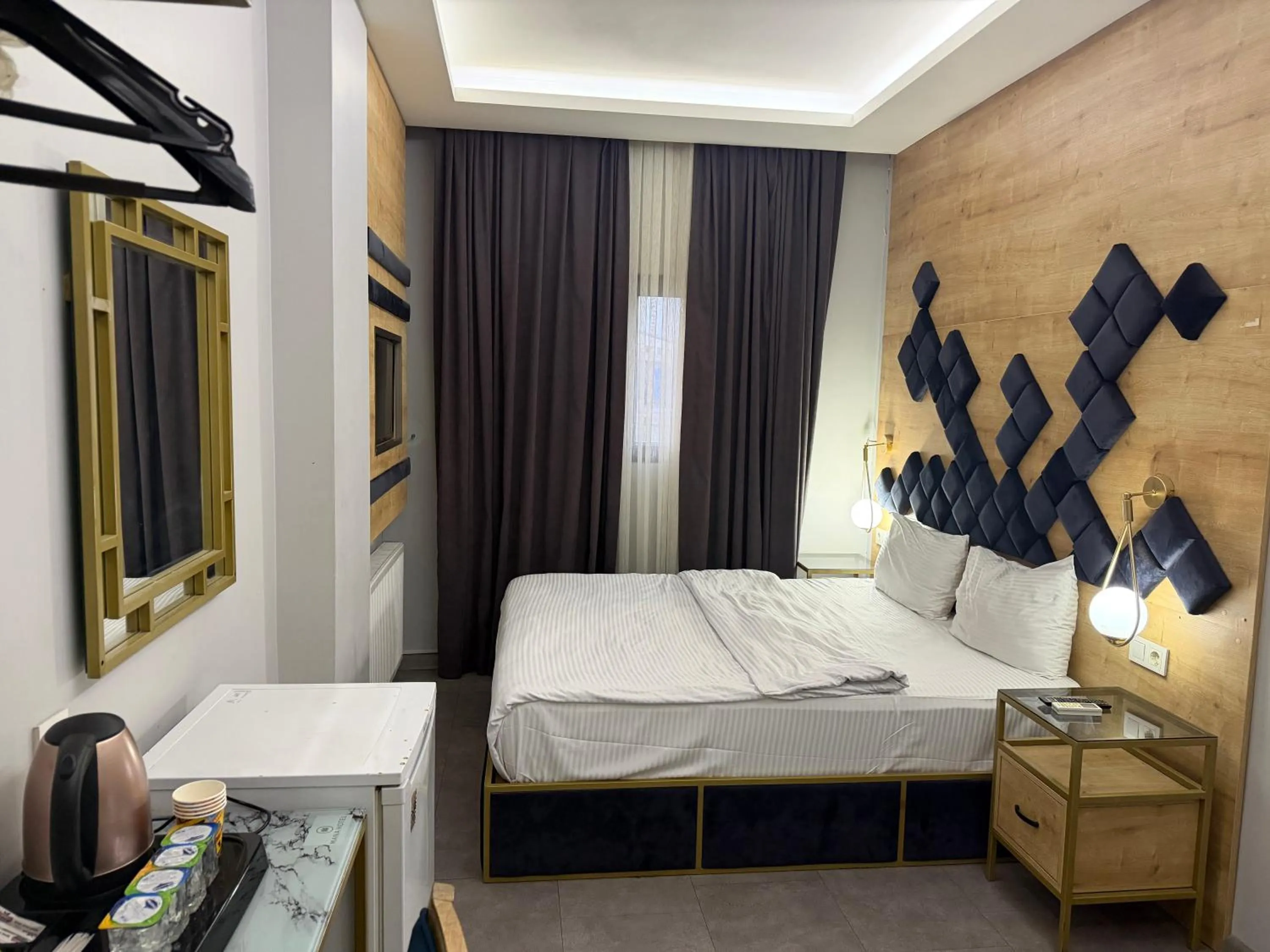 Bed in lily airport otel