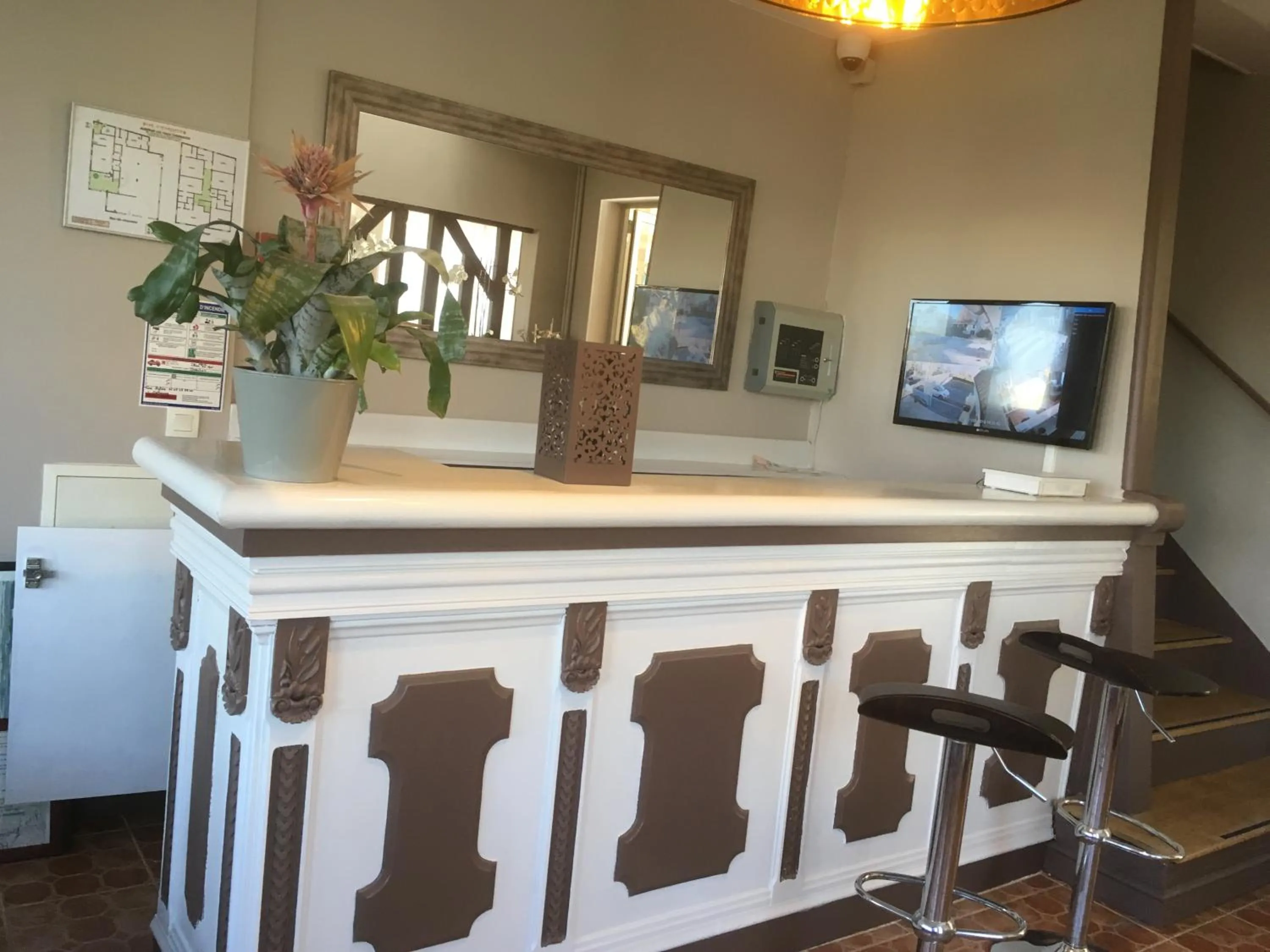 Lobby or reception in Hotel la piscine