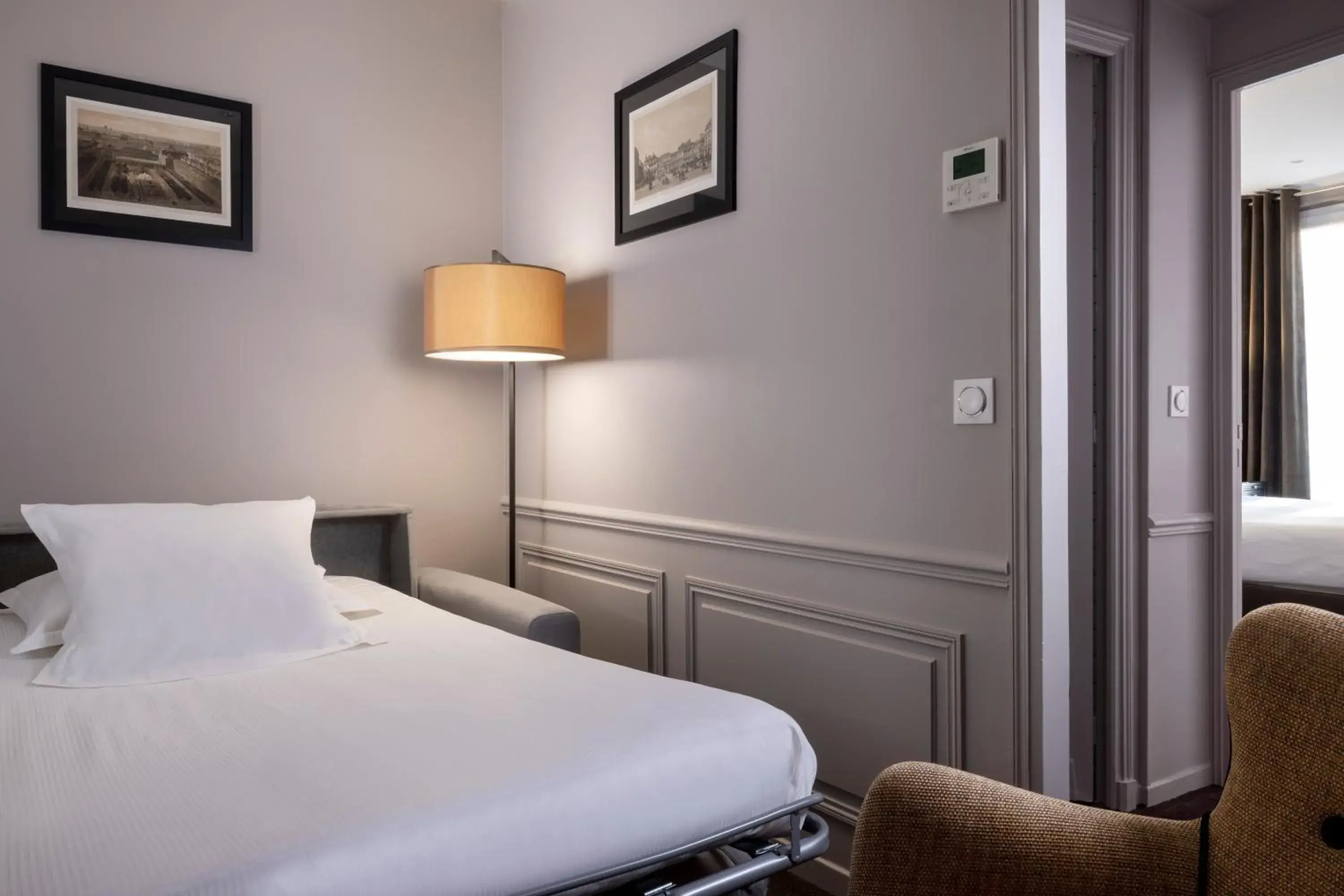 Bathroom, Bed in Pavillon Monceau Bathroom, Bed in Pavillon Monceau