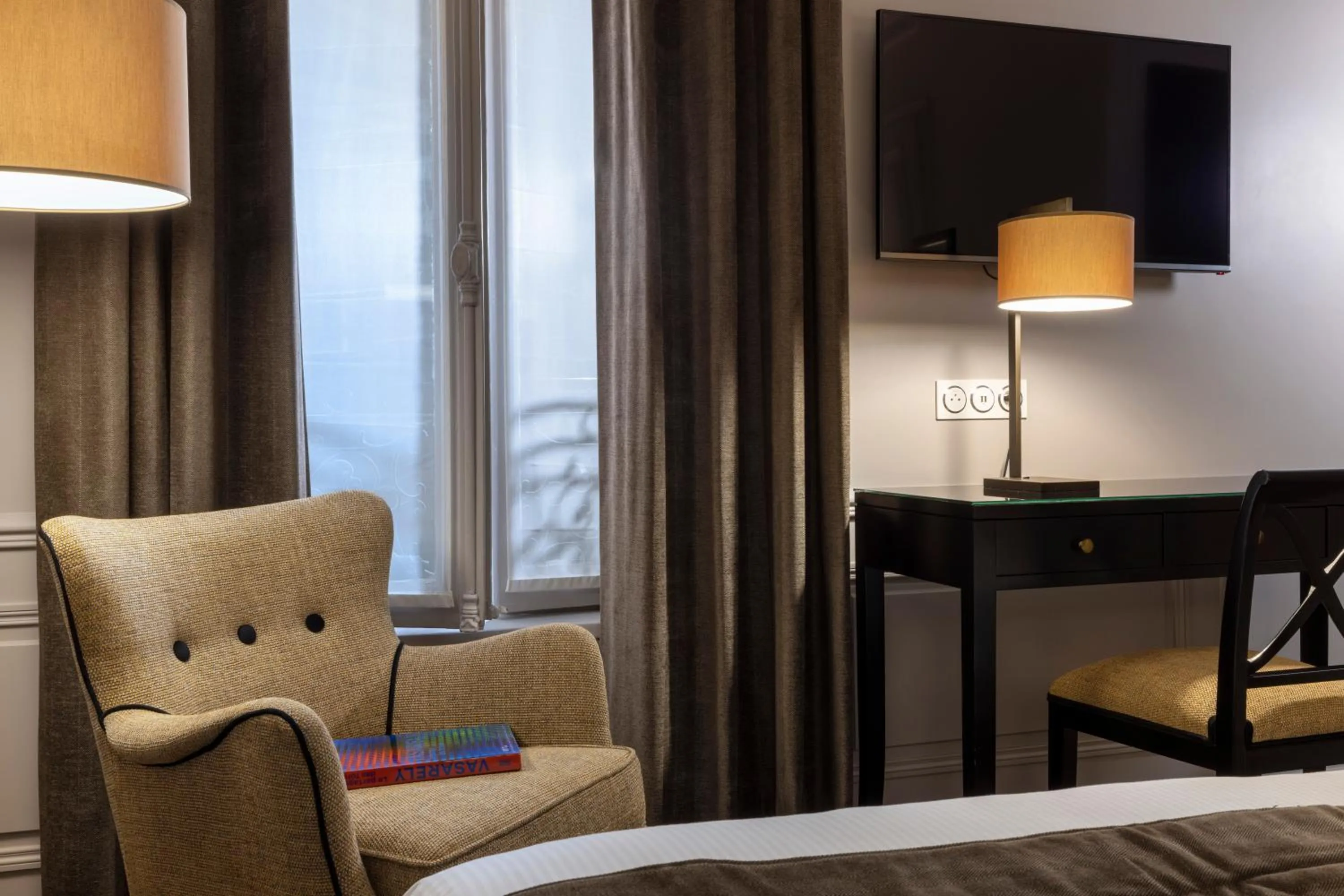 Bedroom, Bed in Pavillon Monceau