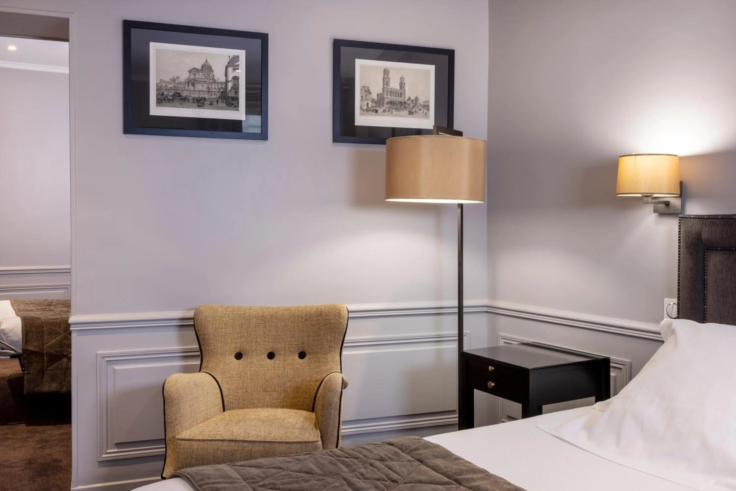 Bedroom, Bed in Pavillon Monceau