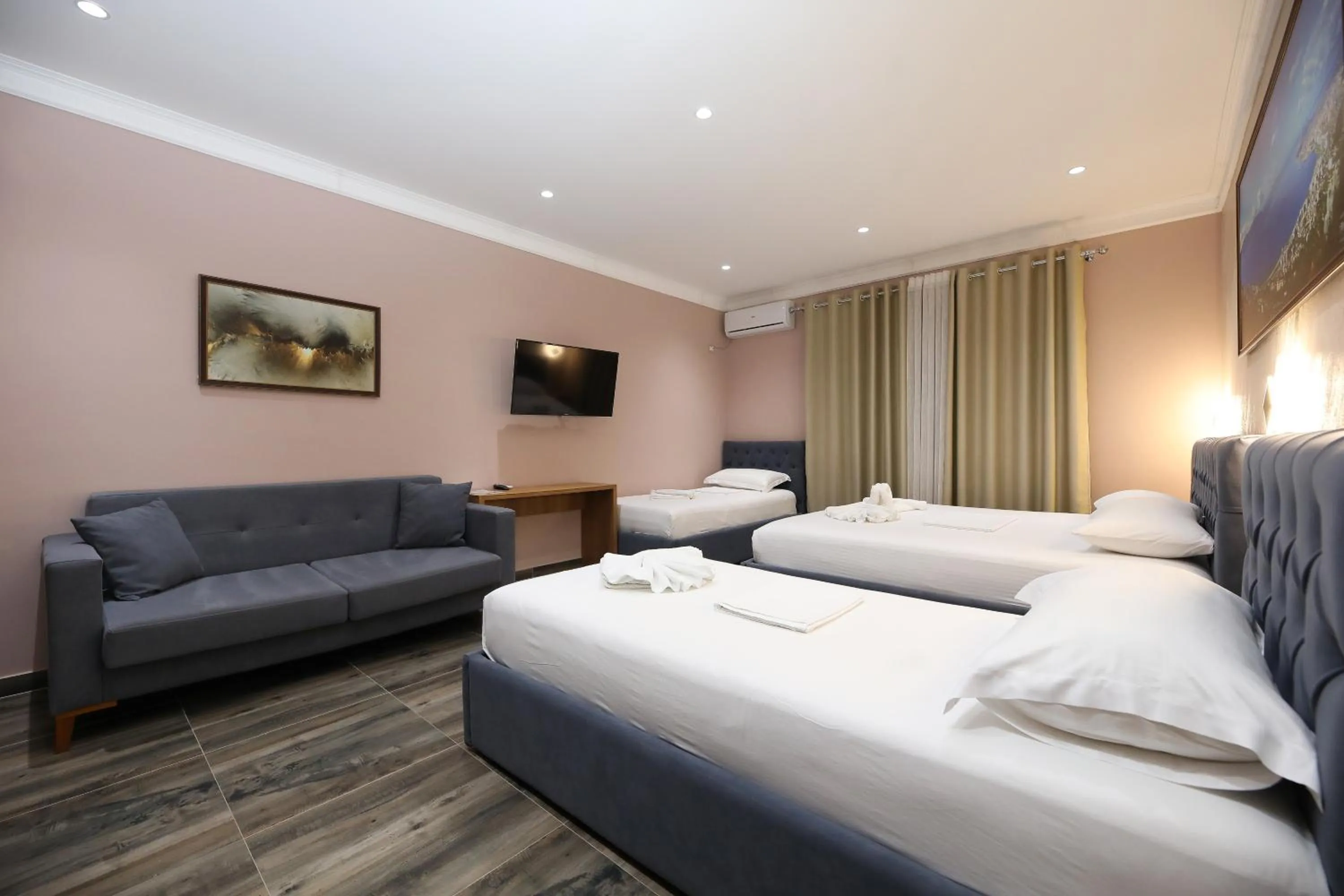 Bed in Hotel Salvadore