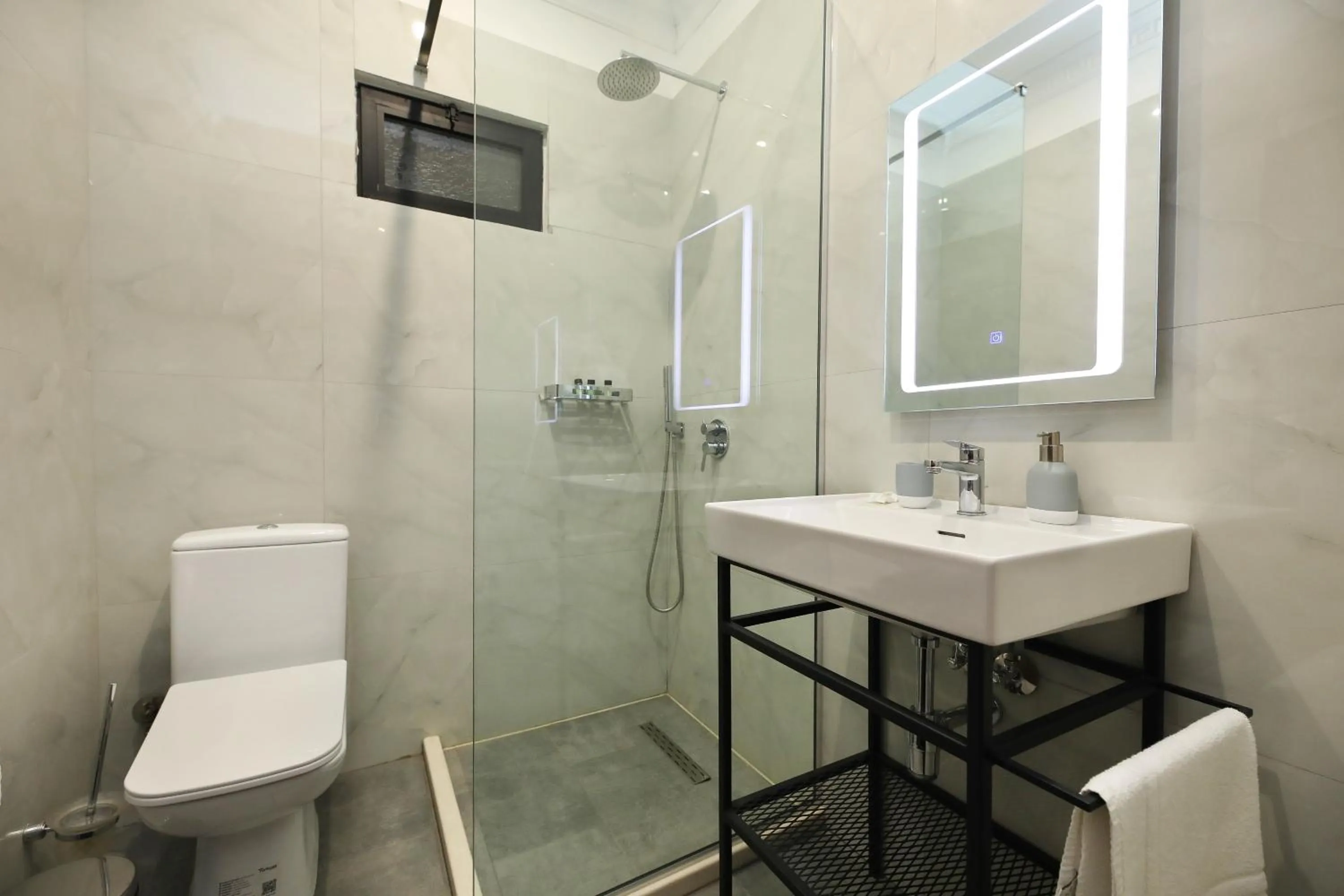 Shower in Hotel Salvadore