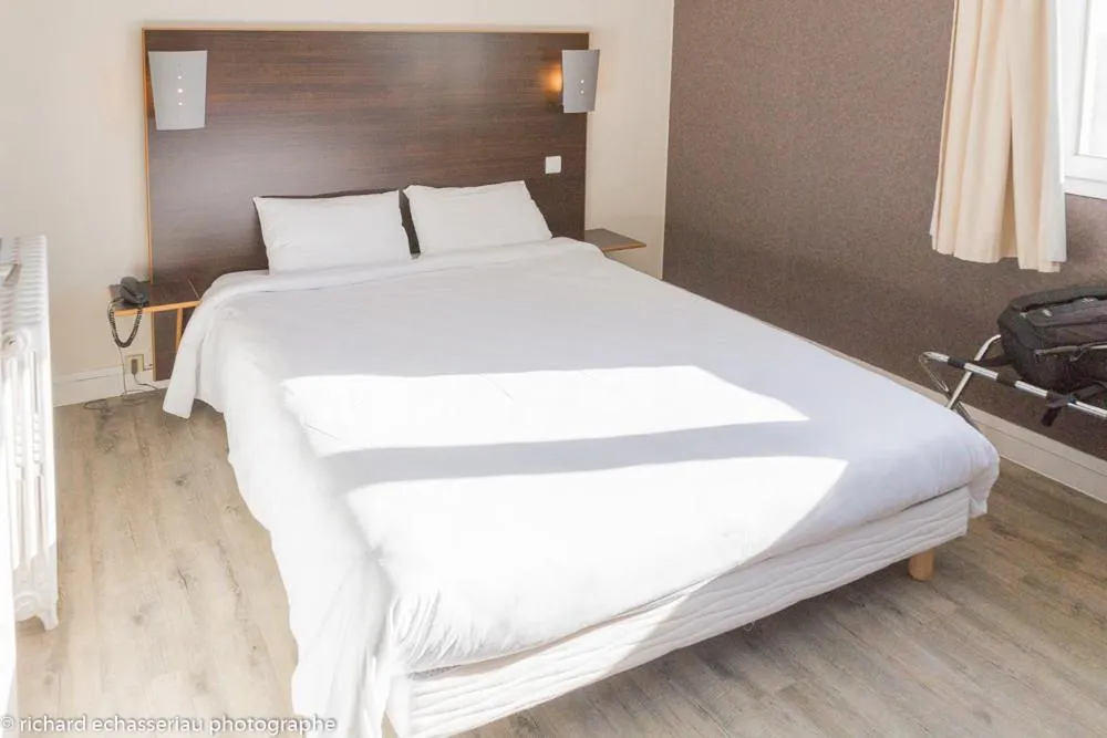 Premium Double Room in Hôtel de la Vendée