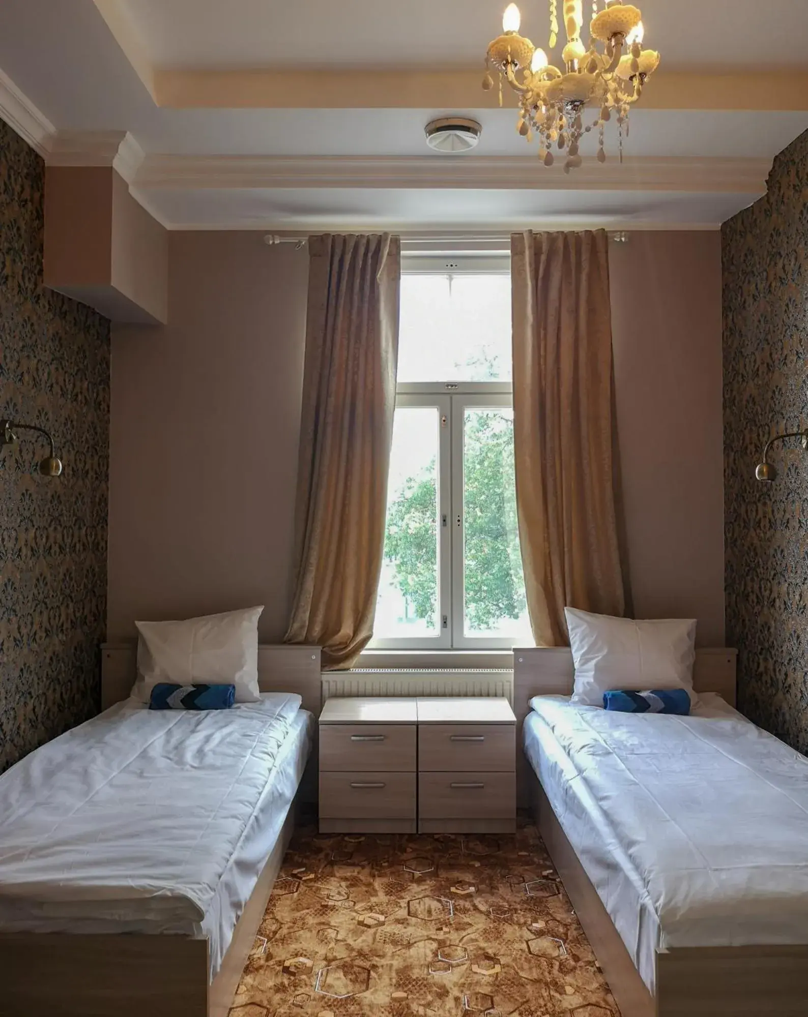 Single Bed in Male Dormitory Room in Villa Kadriorg Hostel Single Bed in Male Dormitory Room in Villa Kadriorg Hostel