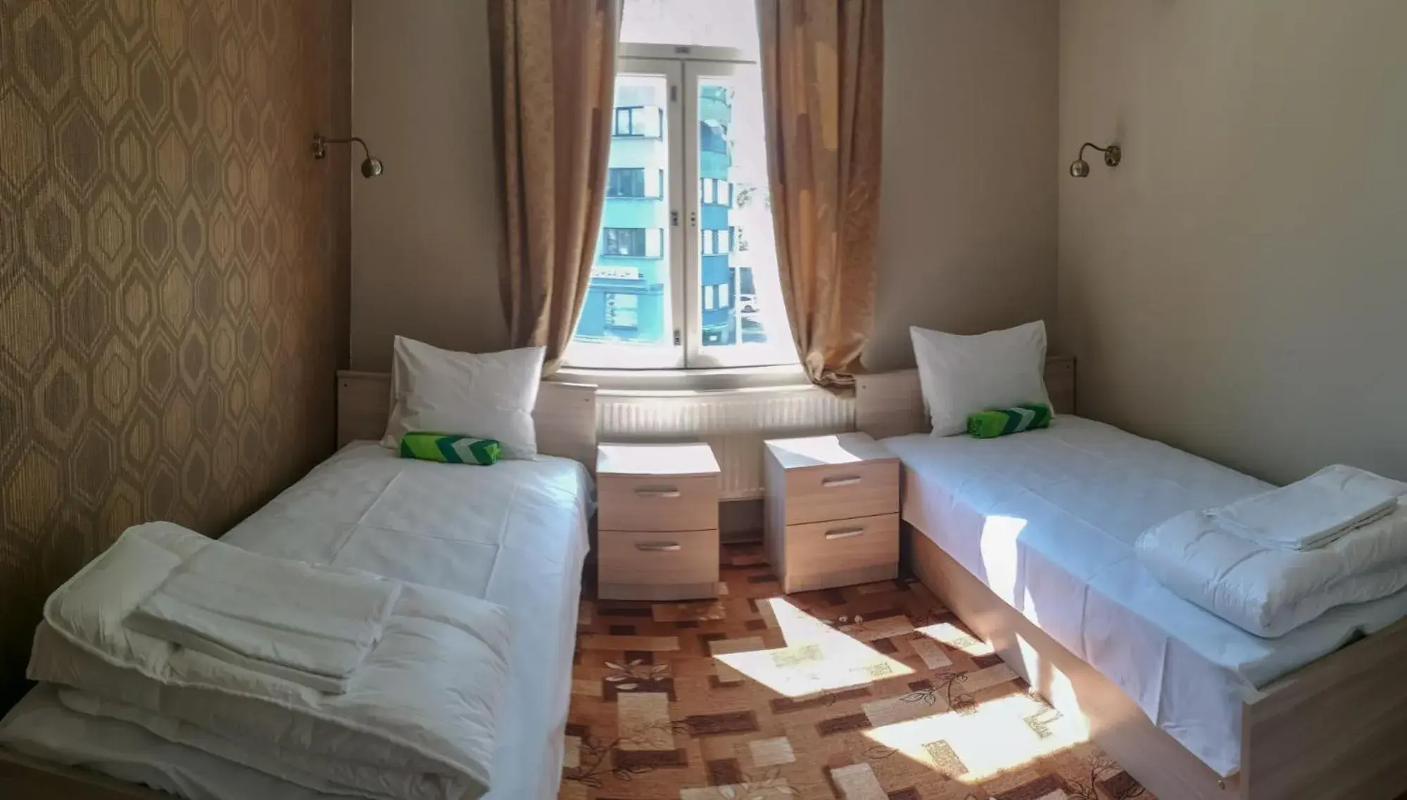Twin Room with Shared Bathroom in Villa Kadriorg Hostel Twin Room with Shared Bathroom in Villa Kadriorg Hostel