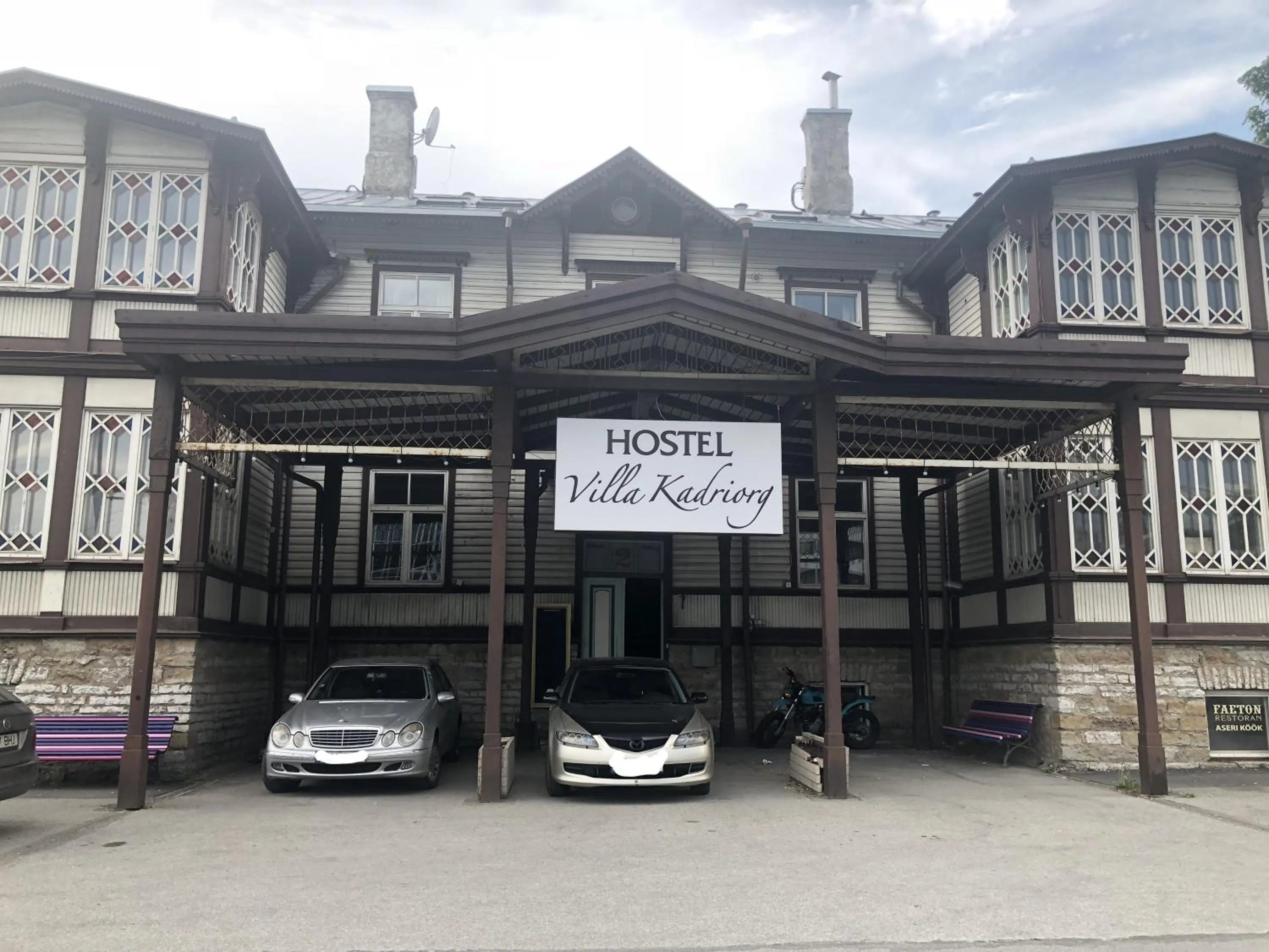 Property building in Villa Kadriorg Hostel