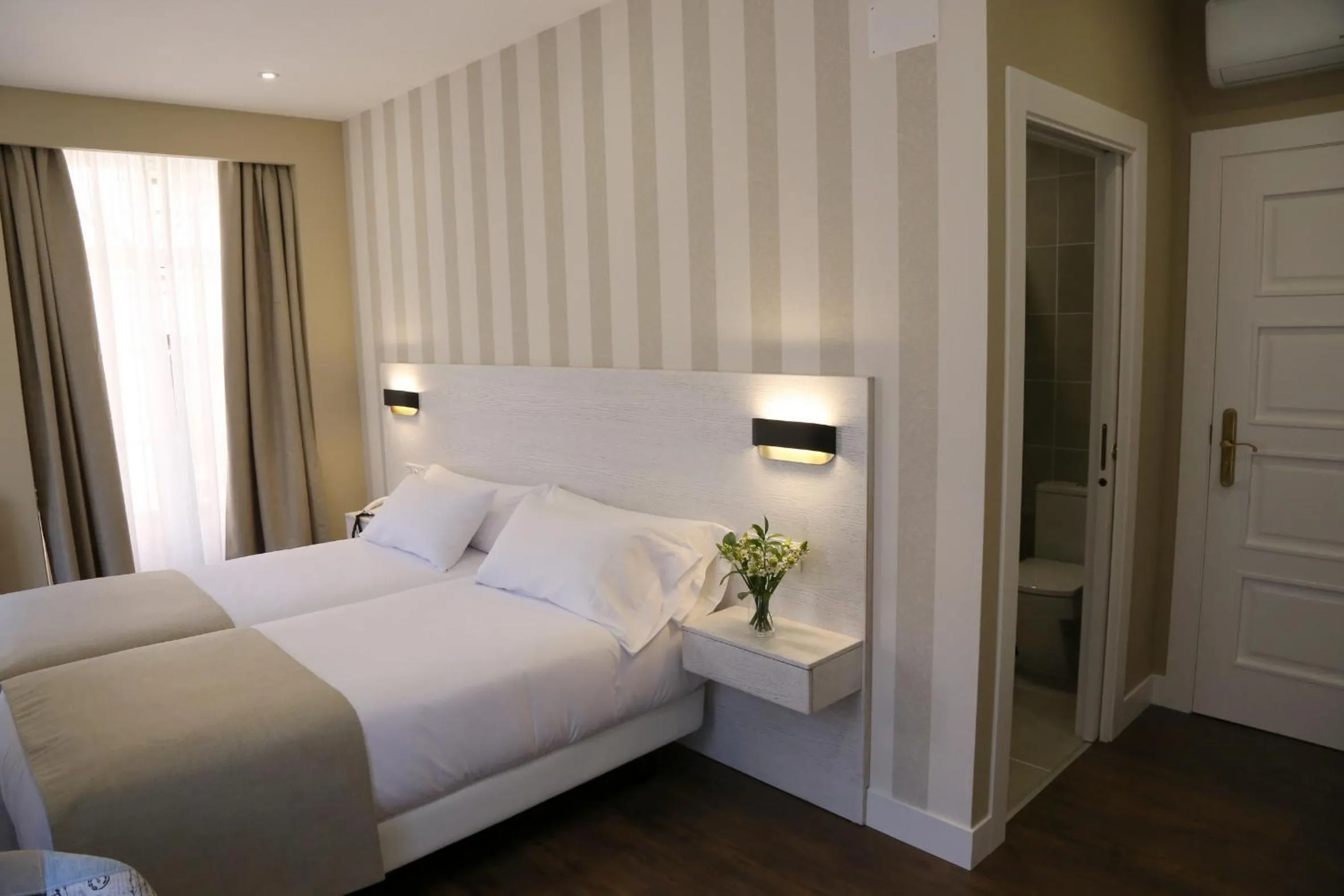 Superior Twin Room - single occupancy in VÍA XIX