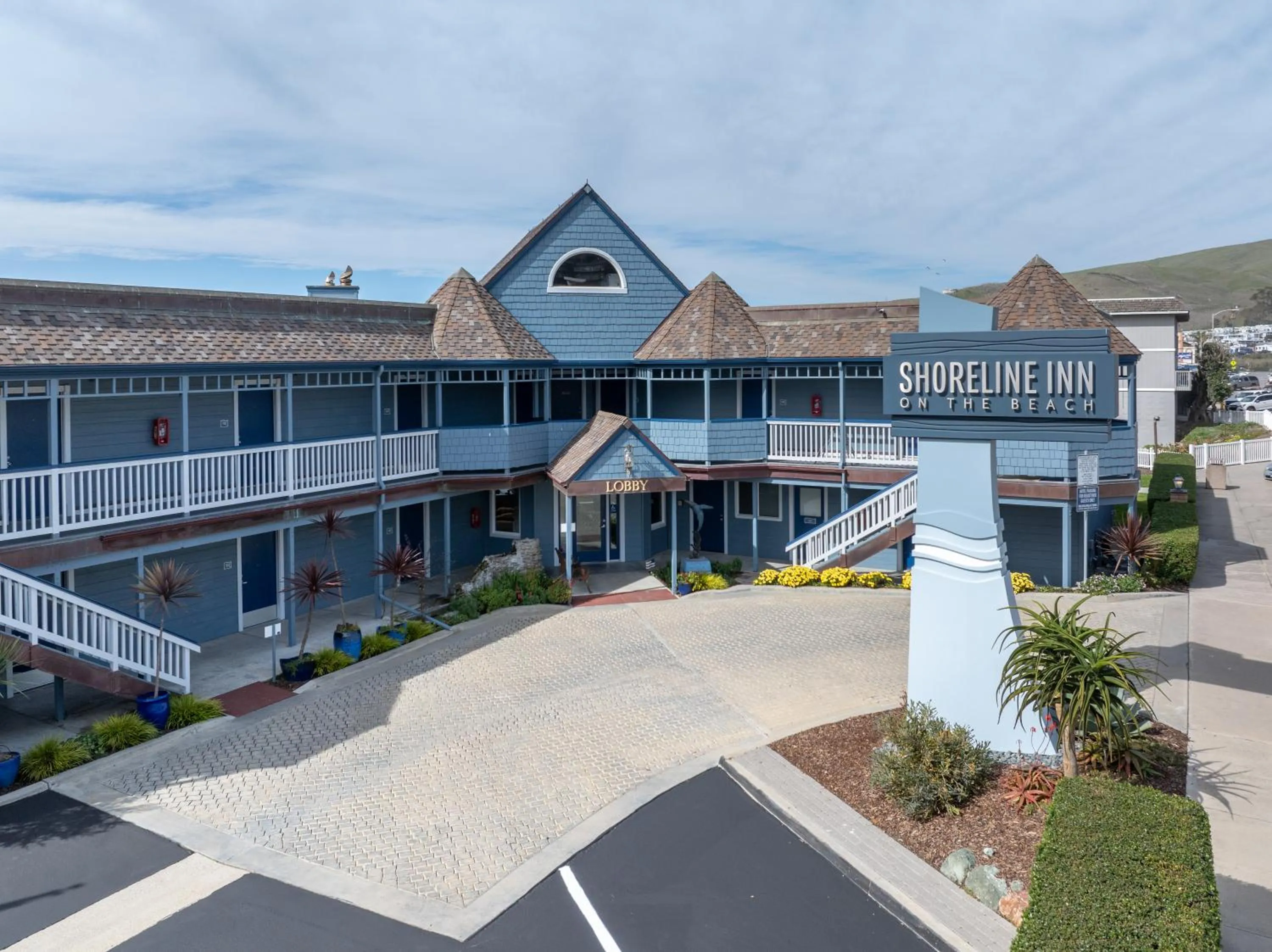 Property building in Shoreline Inn...on the beach