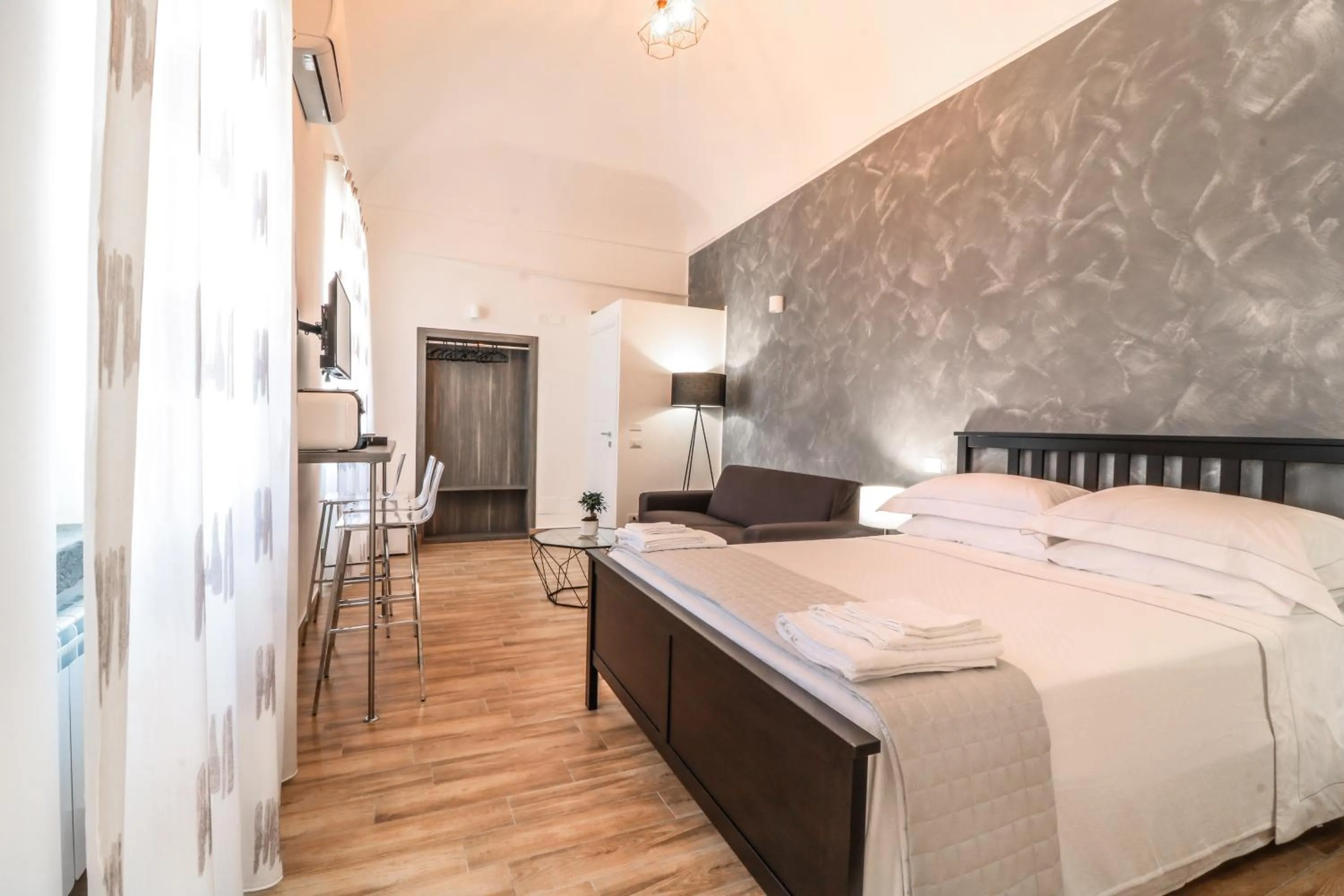 Photo of the whole room, Bed in Bella 'Mbriana