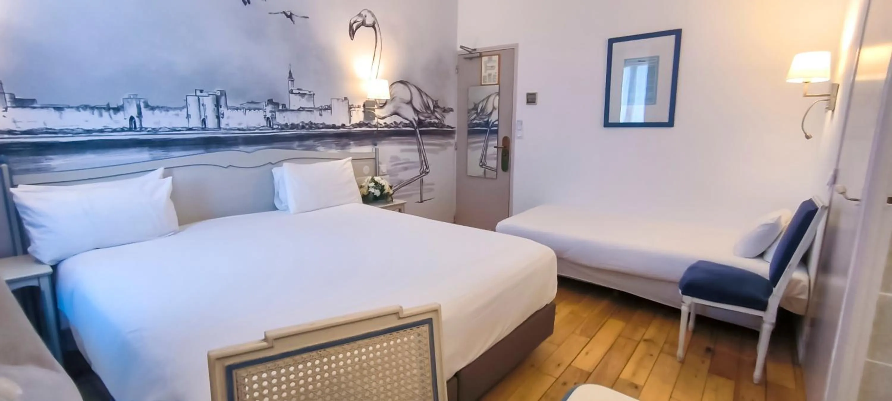 Bed in Logis VIGNES BLANCHES*** Hôtel Cosy et restaurant de terroir