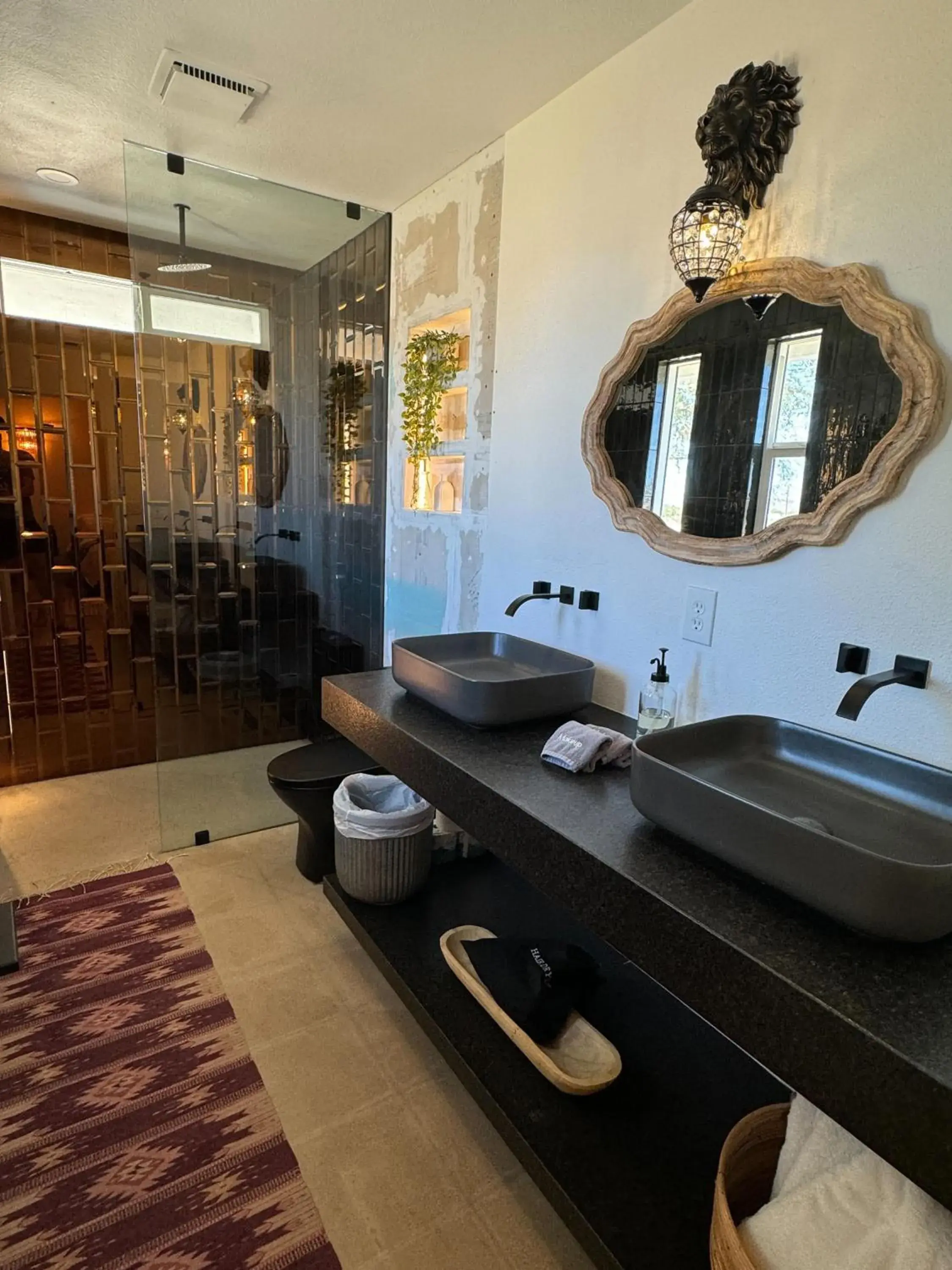 Three-Bedroom House in The Castle House Estate Three-Bedroom House in The Castle House Estate