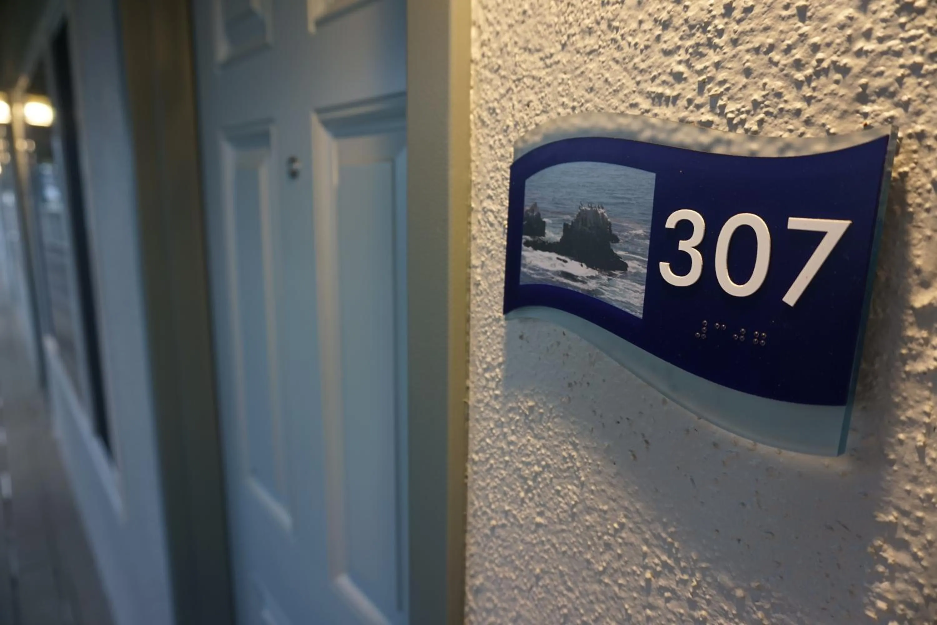 Decorative detail in Crescent Bay Inn
