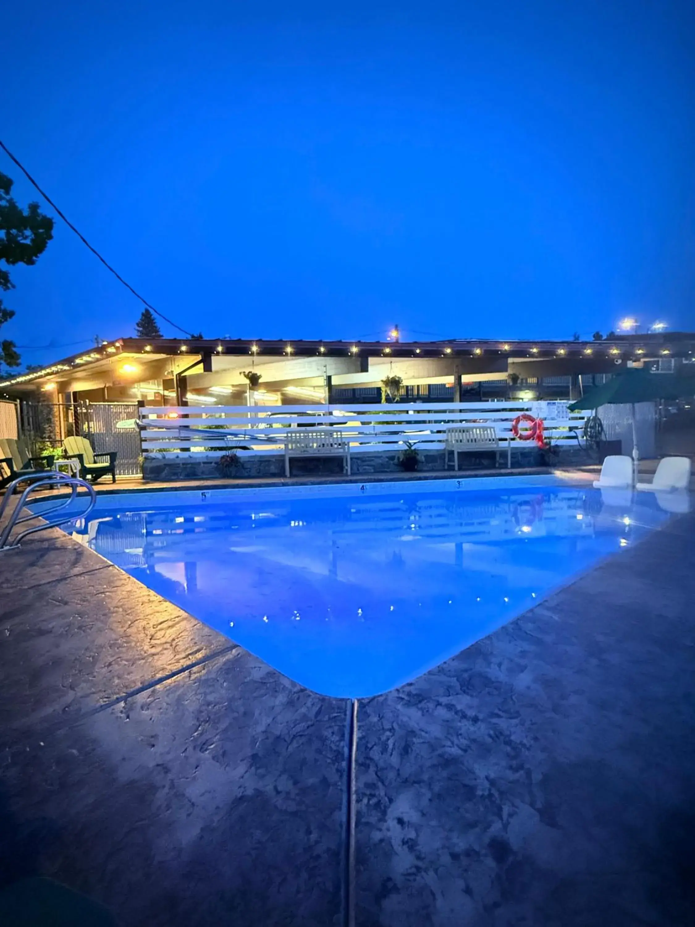 Swimming pool in Timbers INN and Suites Swimming pool in Timbers INN and Suites