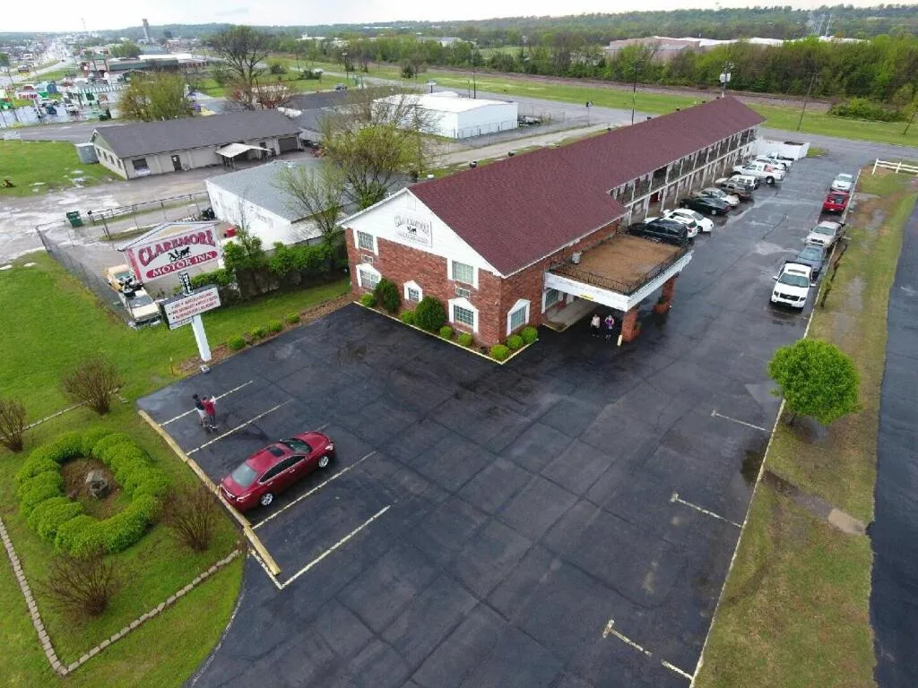 Bird's eye view in Claremore Motor Inn