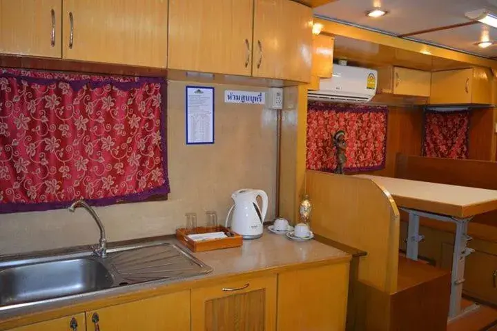 Thongsomboon Club Hotel Thongsomboon Club Hotel