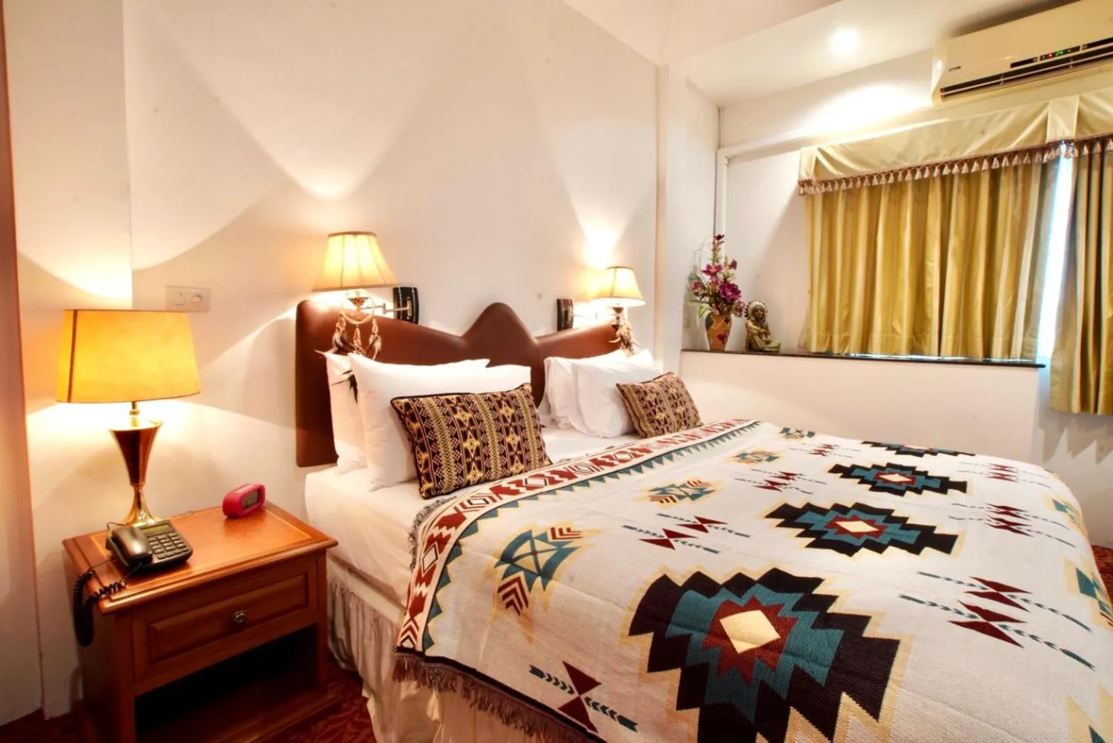 Thongsomboon Club Hotel