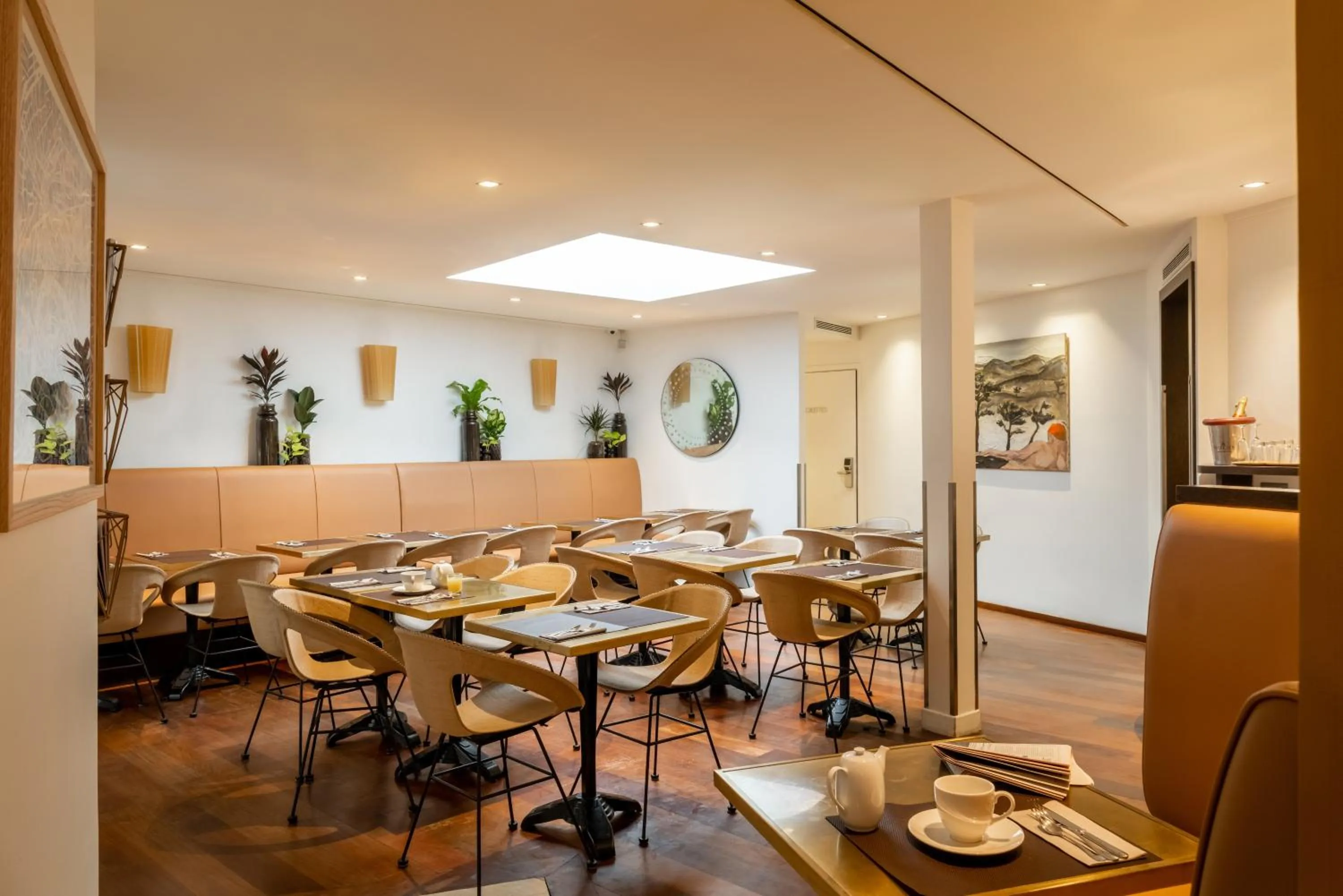 Breakfast in Hôtel Le Colisée