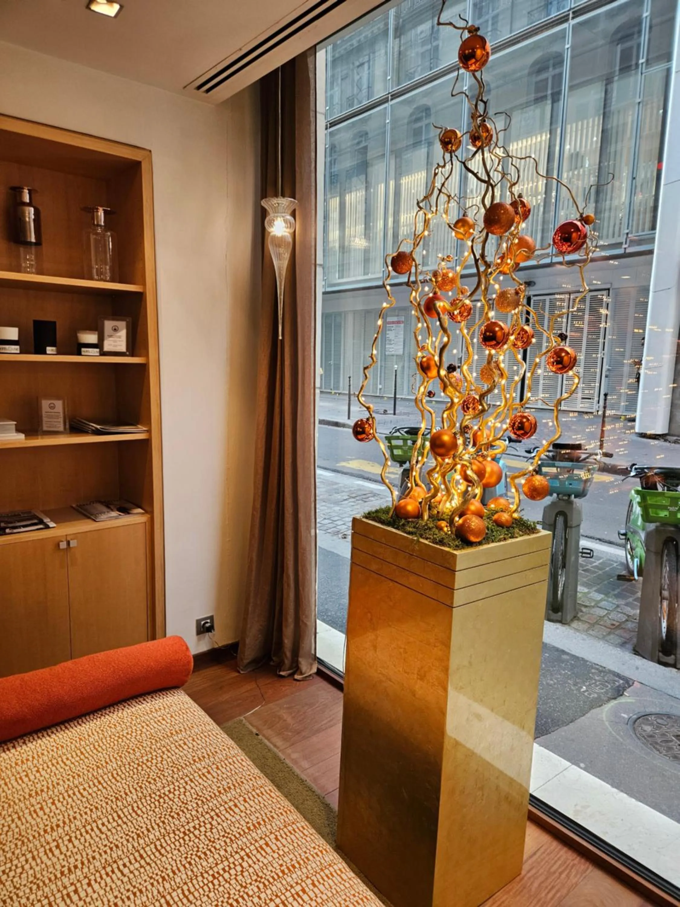 Lobby or reception, Bed in Hôtel Le Colisée