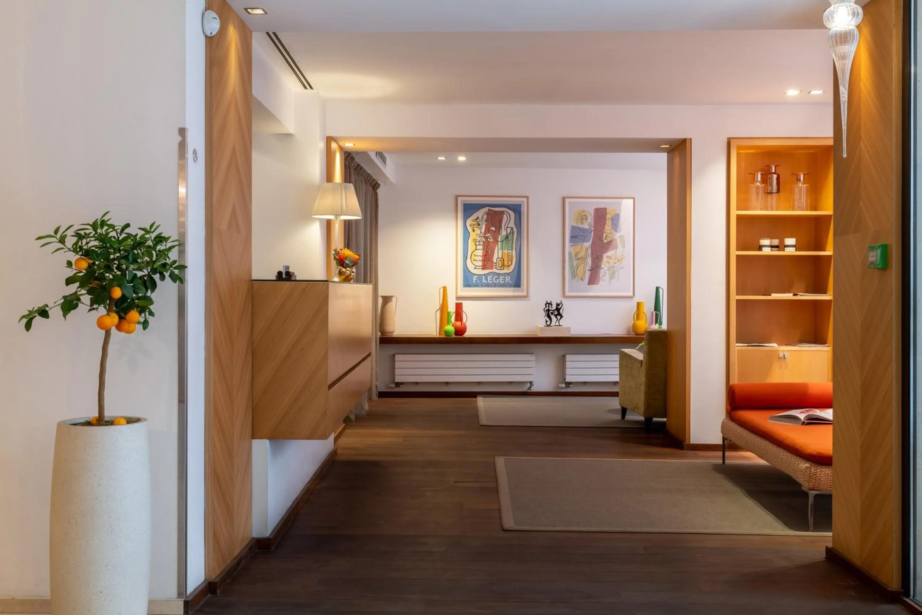 Lobby or reception, Bed in Hôtel Le Colisée