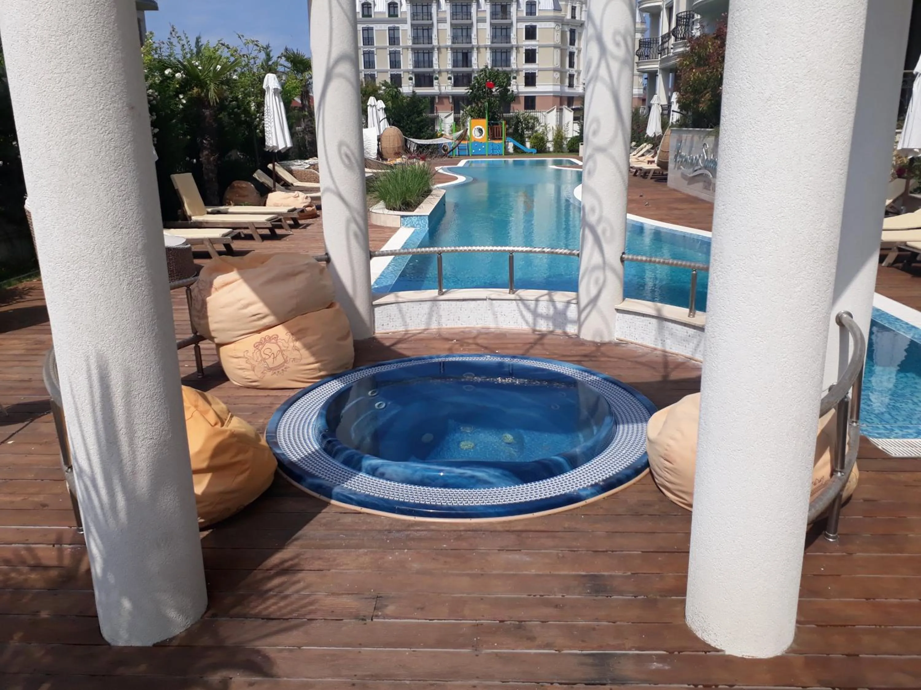 Seating area in Menada Harmony Suites X