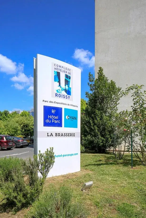 Property logo or sign, Property Building in HOTEL DU PARC Roissy Villepinte - Parc des Expositions