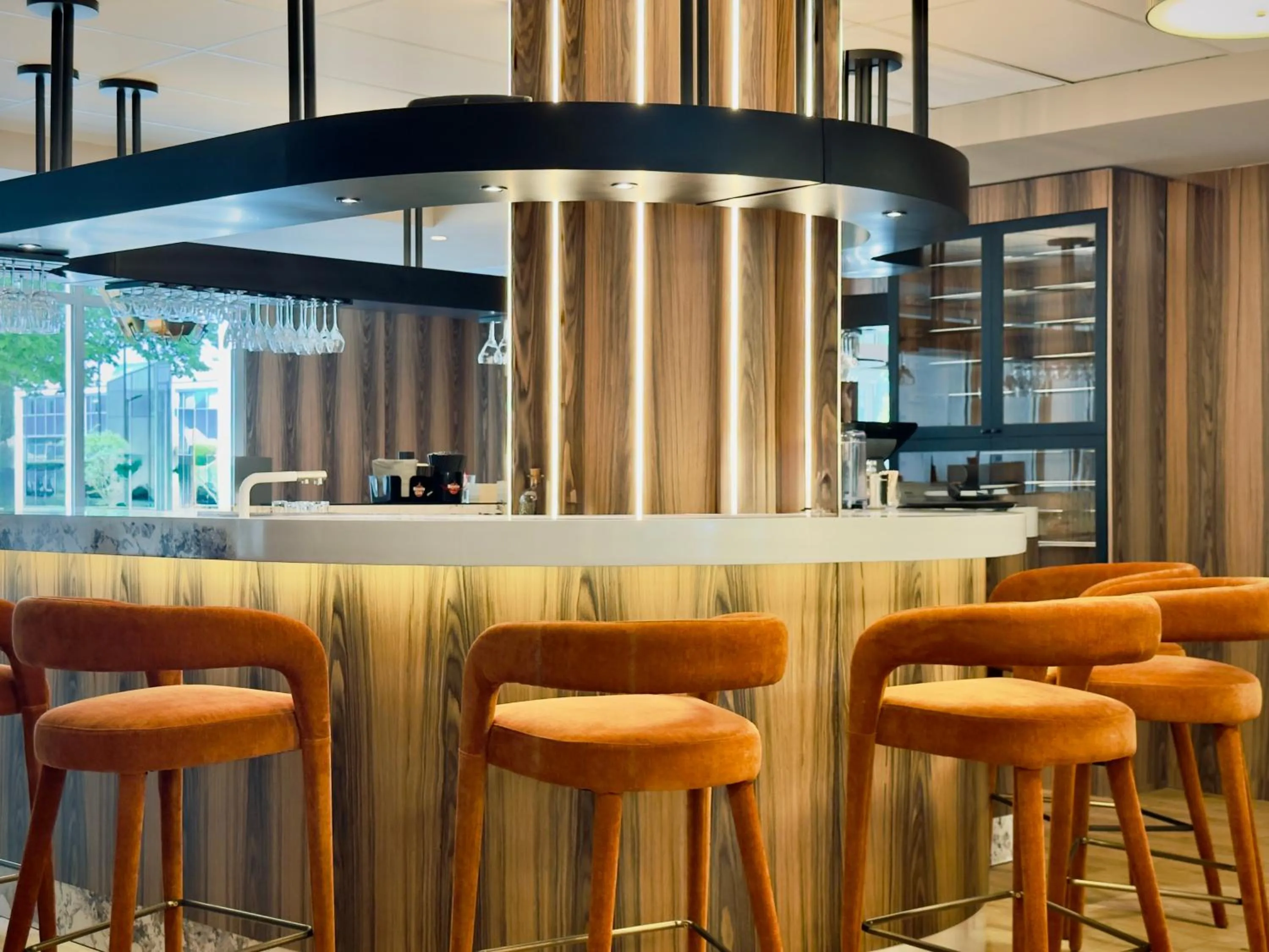 Lounge or bar in Golden Tulip Villepinte Roissy - Parc des Expositions