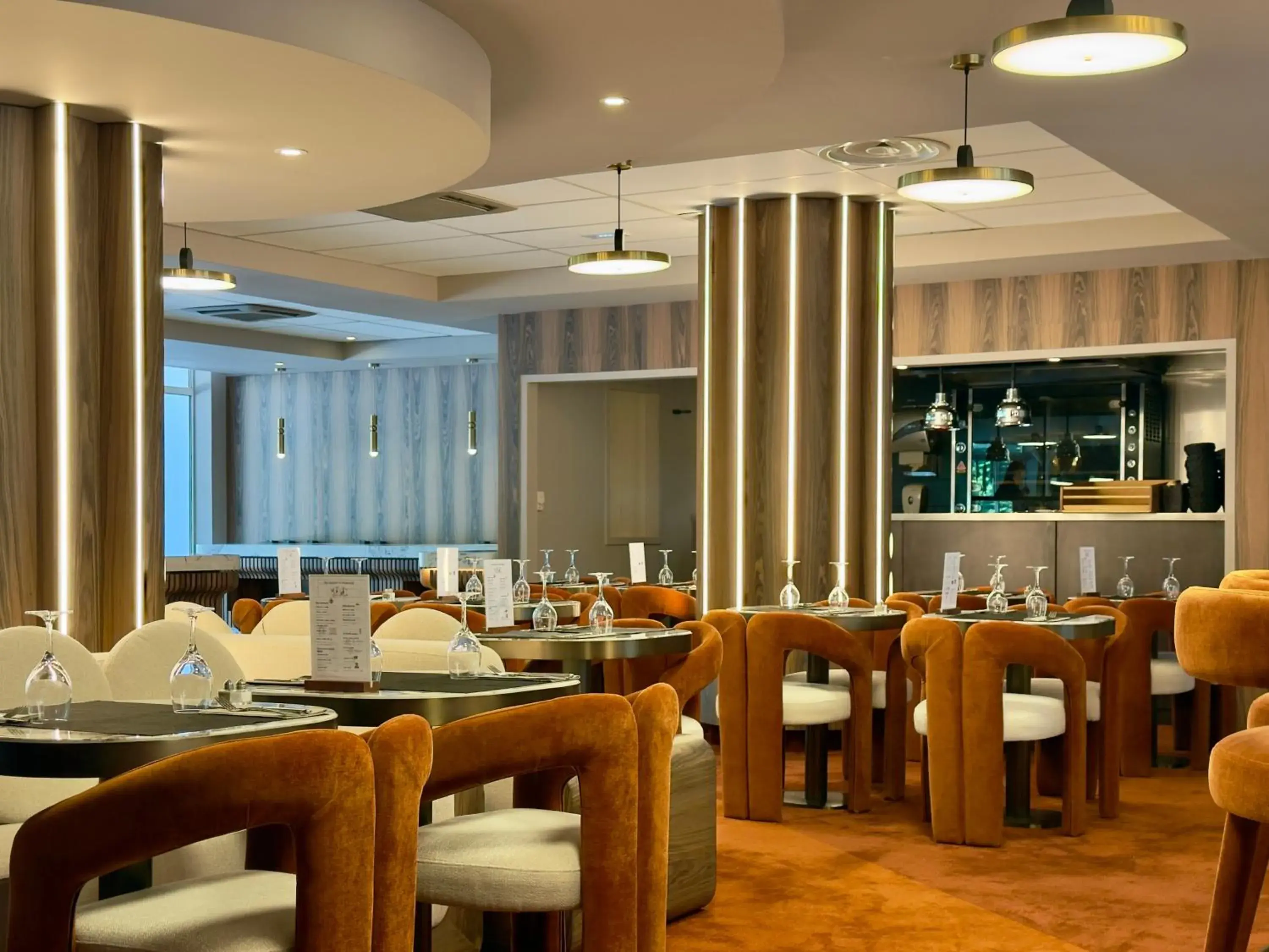 Restaurant/places to eat in Golden Tulip Villepinte Roissy - Parc des Expositions Restaurant/places to eat in Golden Tulip Villepinte Roissy - Parc des Expositions