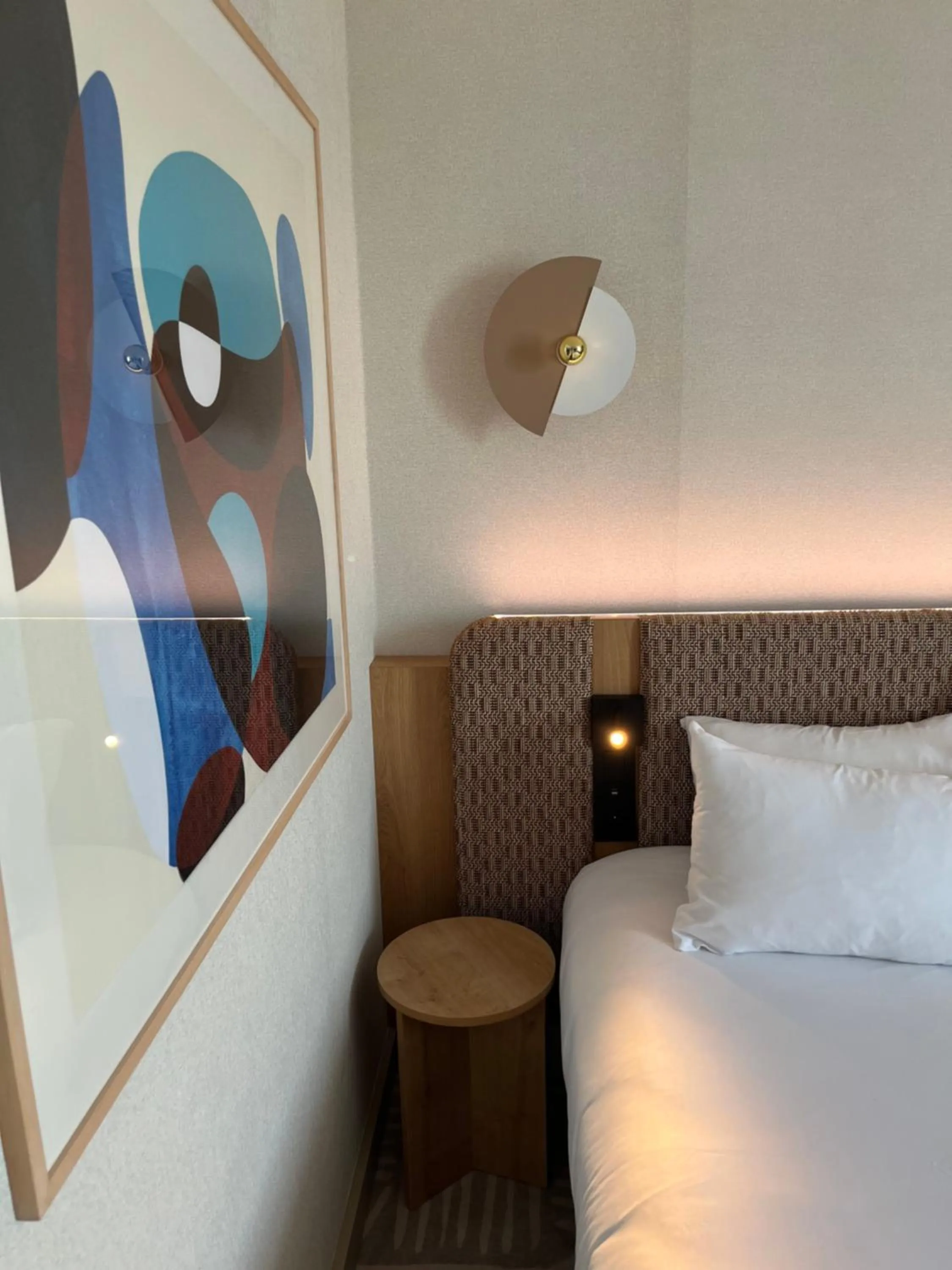 Bedroom, Bed in Golden Tulip Villepinte Roissy - Parc des Expositions