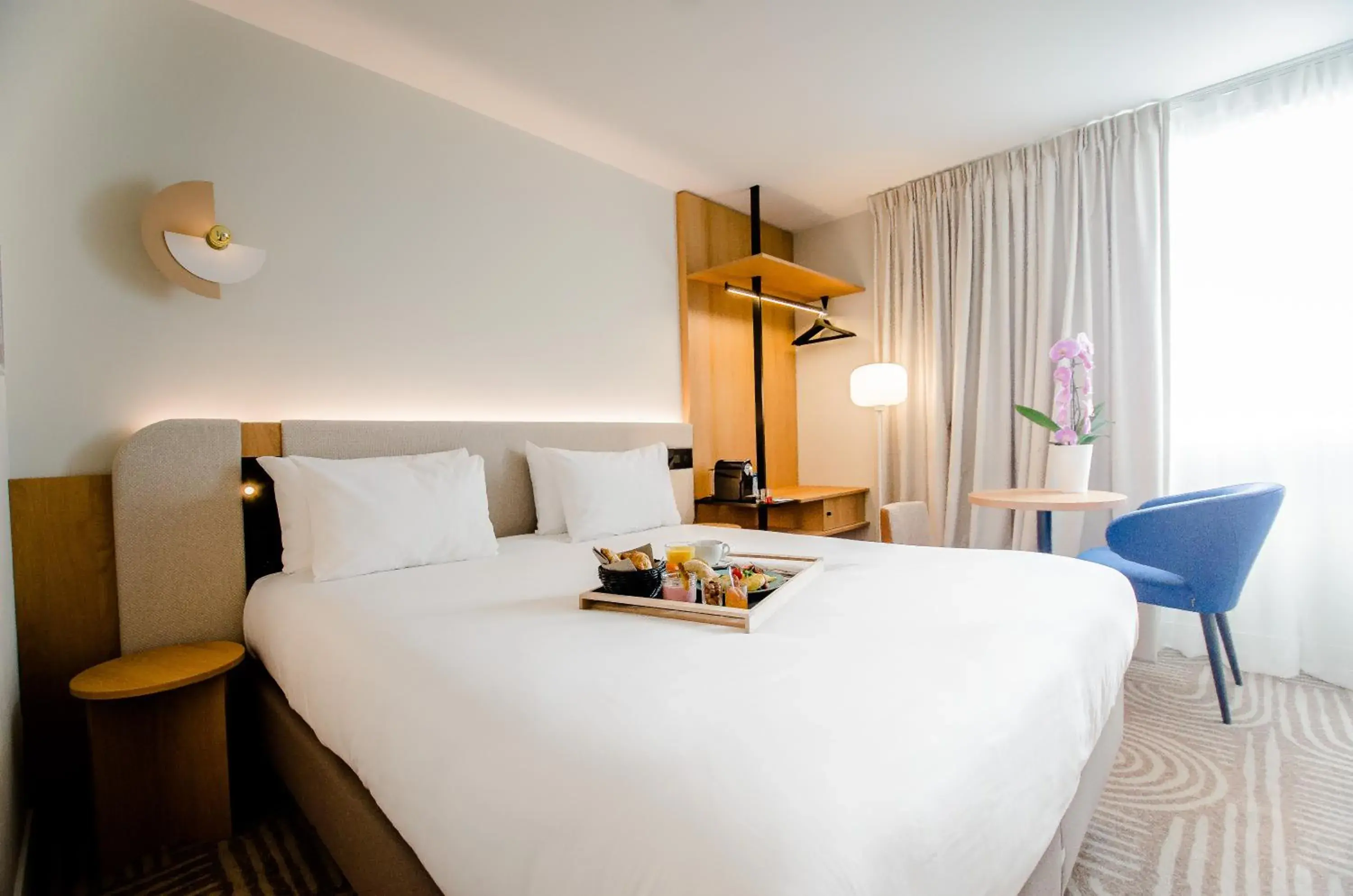 Comfort Double Room - 1 Room - 1 Queen Bed in Golden Tulip Villepinte Roissy - Parc des Expositions Comfort Double Room - 1 Room - 1 Queen Bed in Golden Tulip Villepinte Roissy - Parc des Expositions