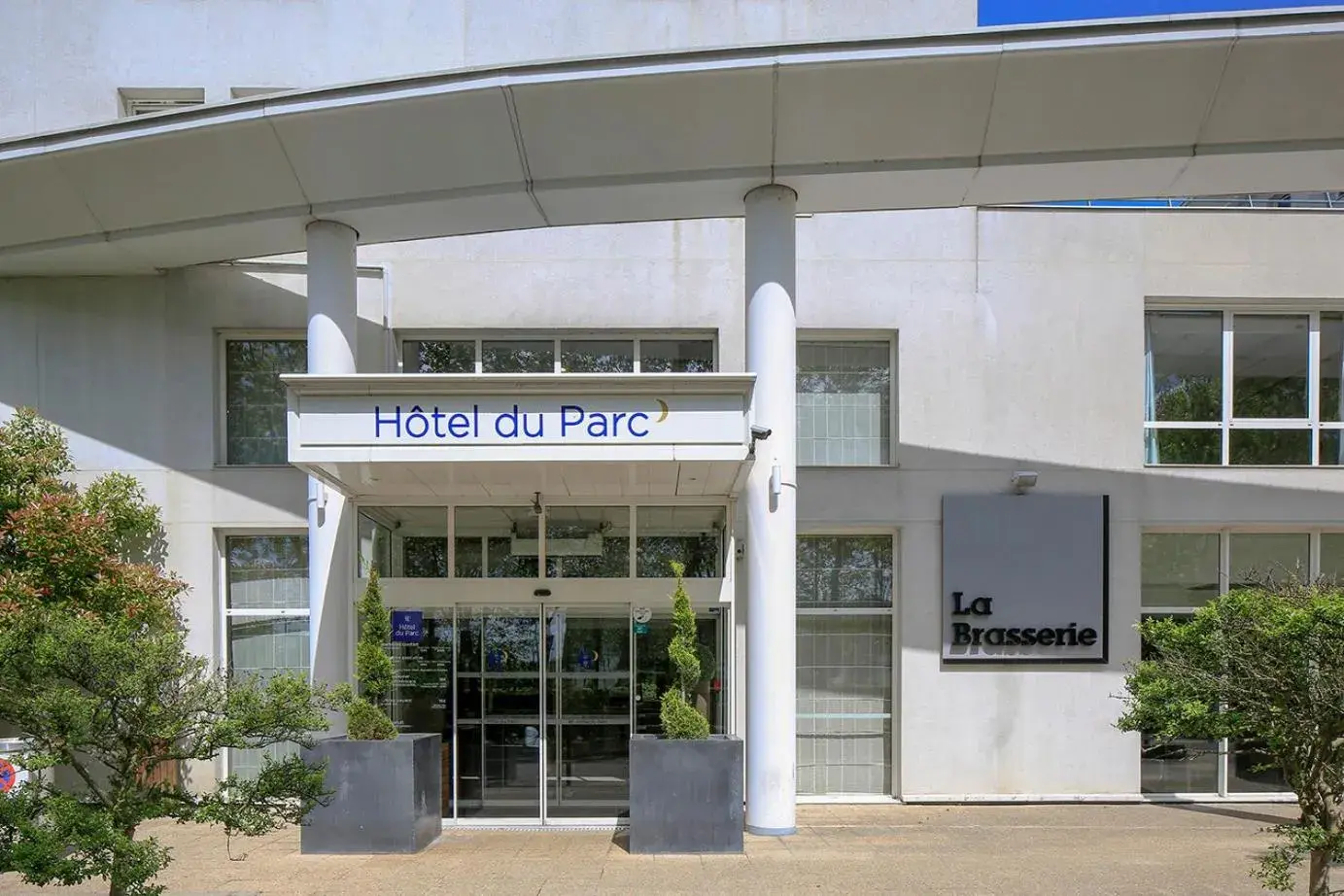 Property building in HOTEL DU PARC Roissy Villepinte - Parc des Expositions