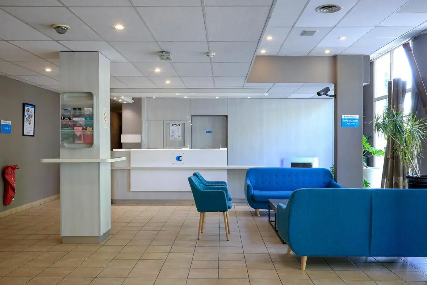 Seating area, Lobby/Reception in CYAN HOTEL - Roissy Villepinte Parc des Expositions