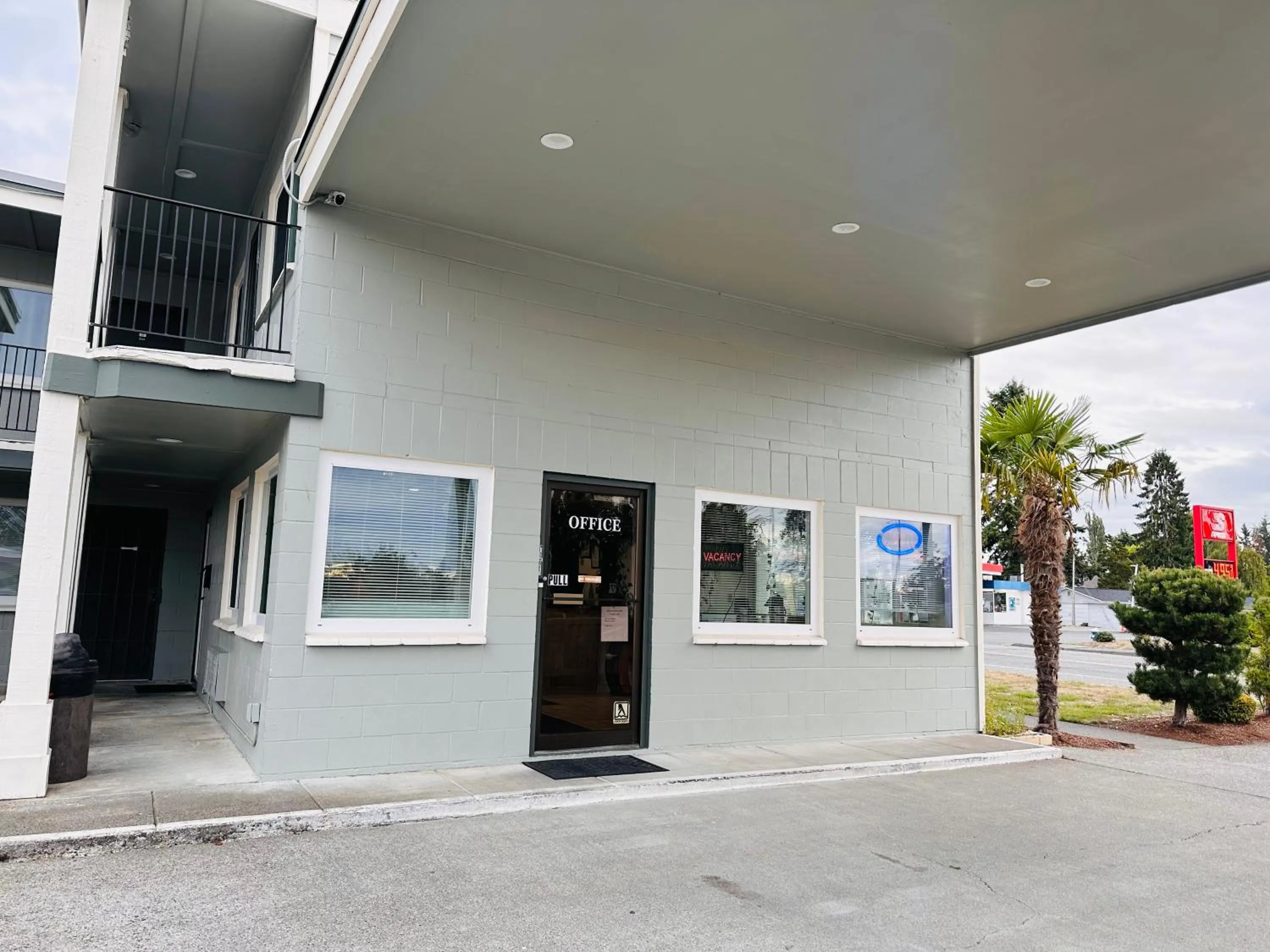 Property building in Northwoods Motel