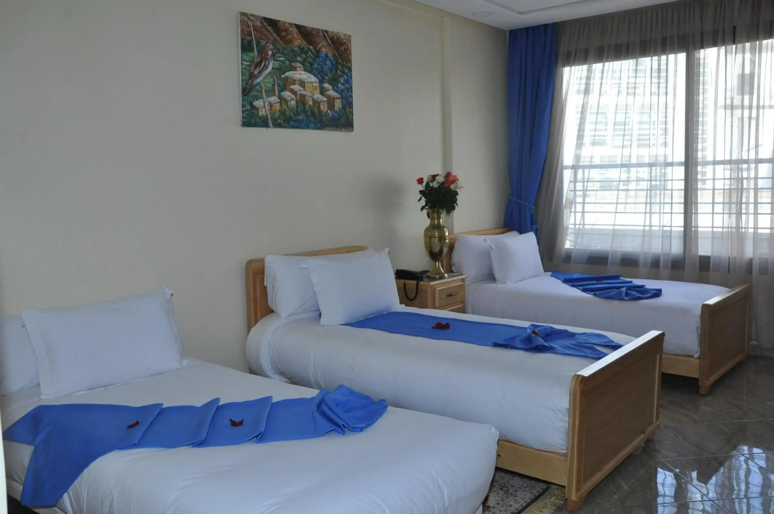 Triple Room - single occupancy in HOTEL DELTA ATLAS Triple Room - single occupancy in HOTEL DELTA ATLAS