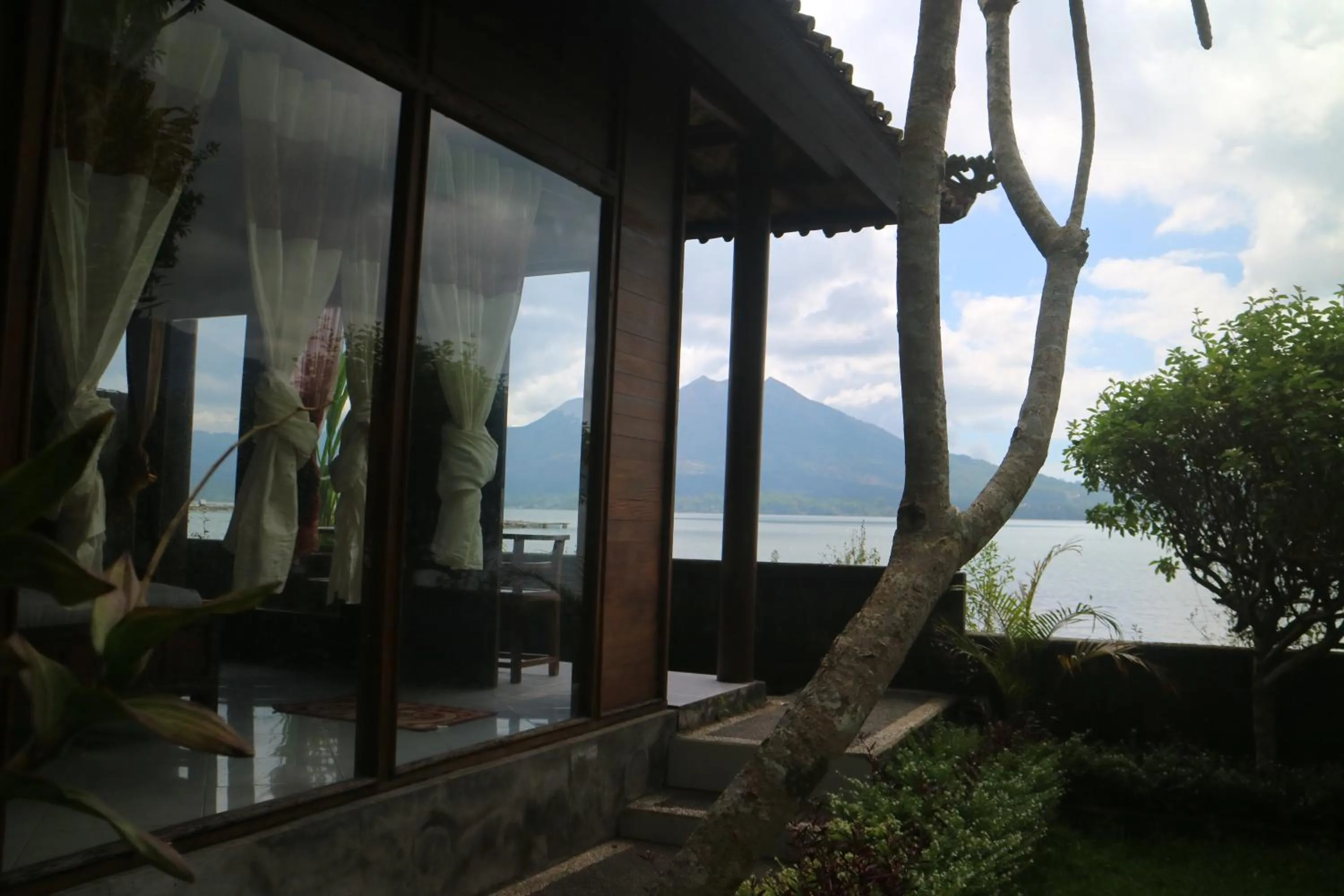 Garden view in Batur Green Lake
