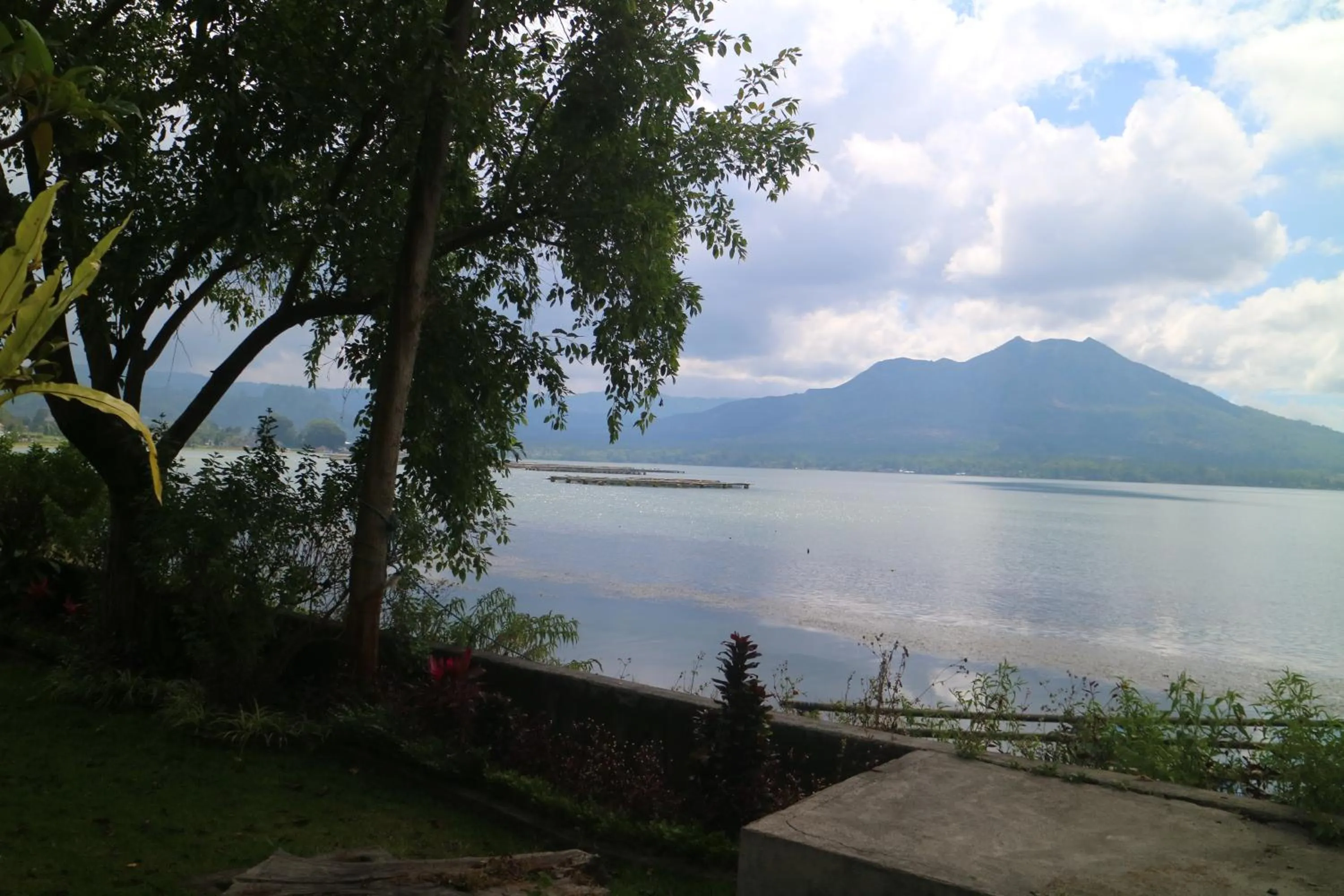 Garden view in Batur Green Lake