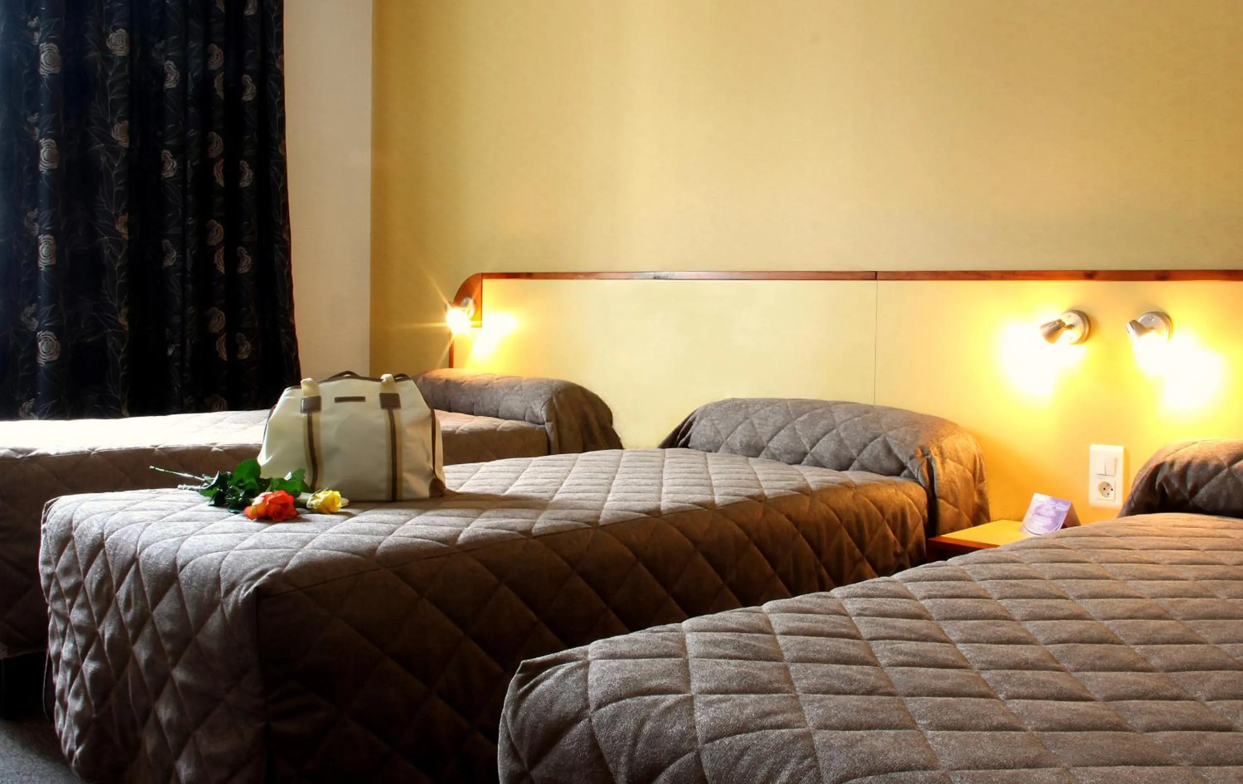 Bedroom, Bed in Hôtel Florida